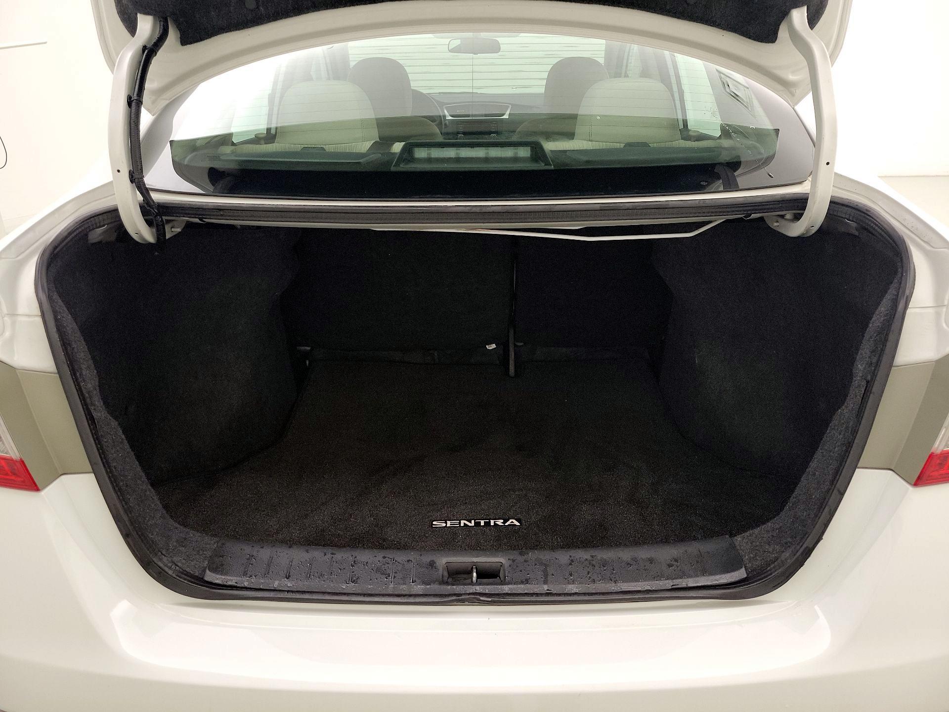 Thumbnail: 2015 Nissan Sentra - 20