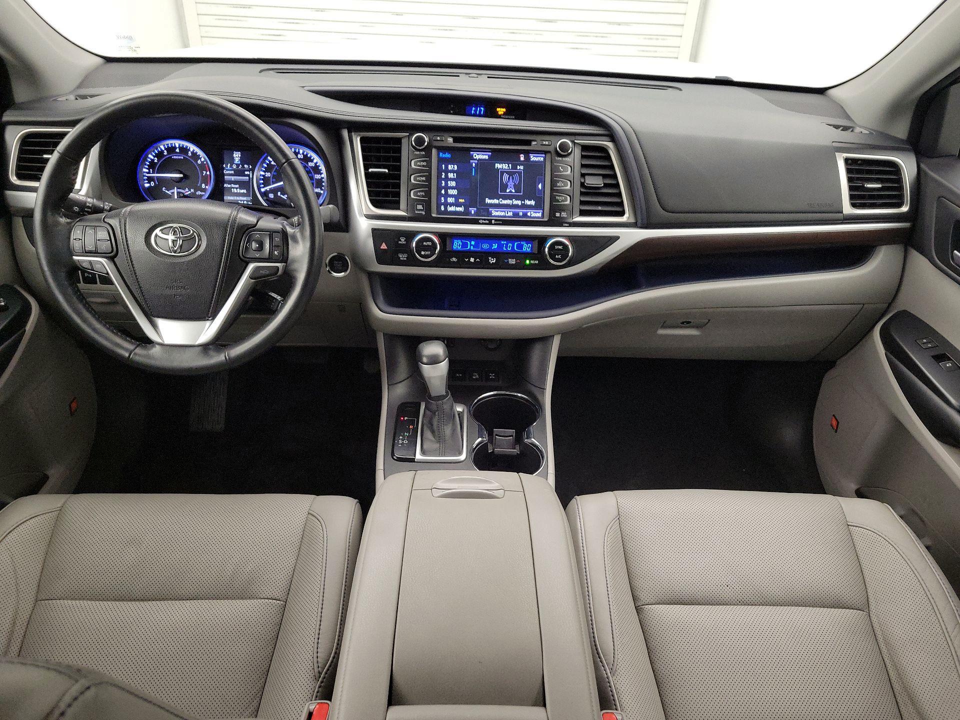 Thumbnail: 2015 Toyota Highlander - 9