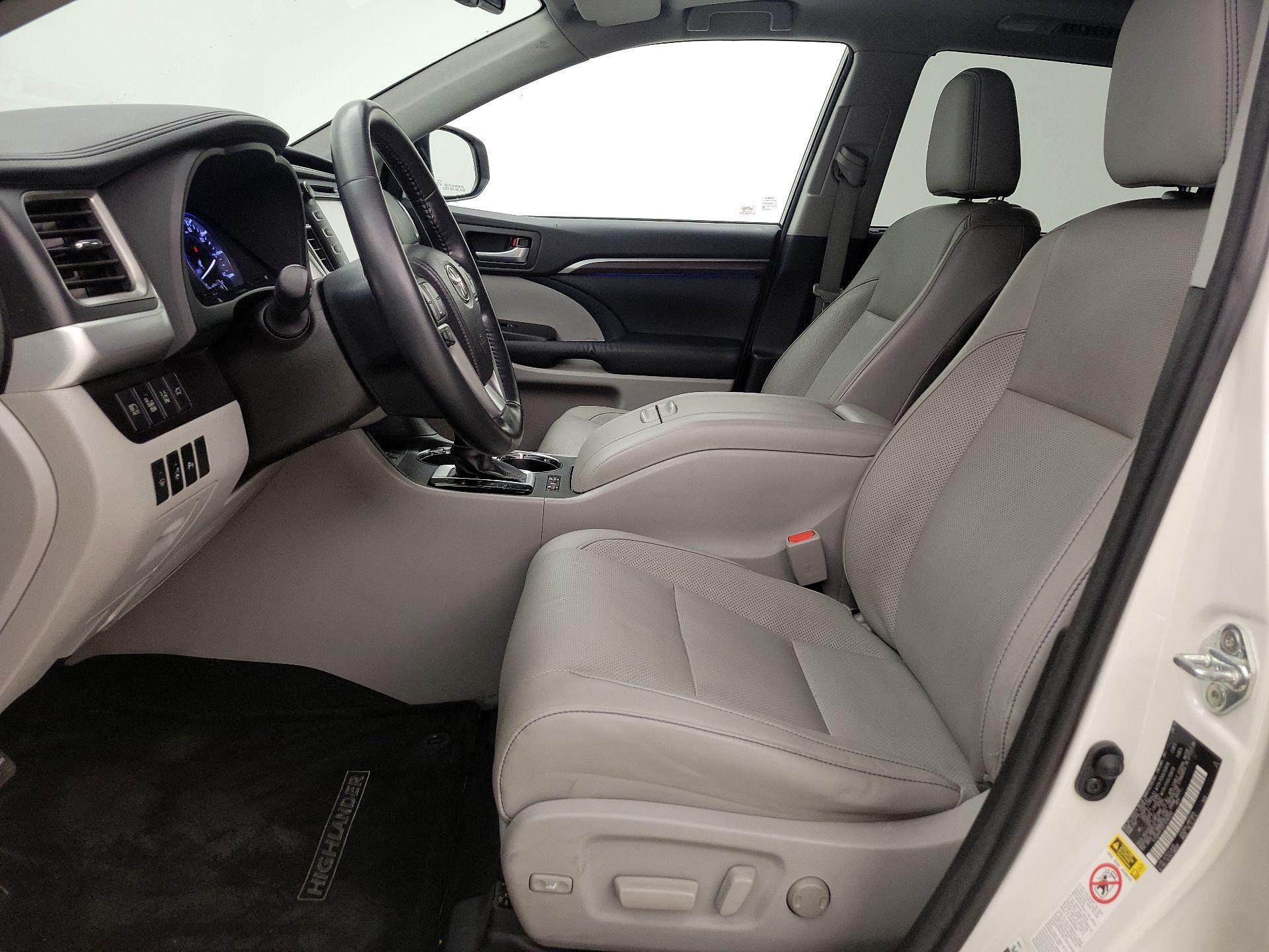 Thumbnail: 2015 Toyota Highlander - 11