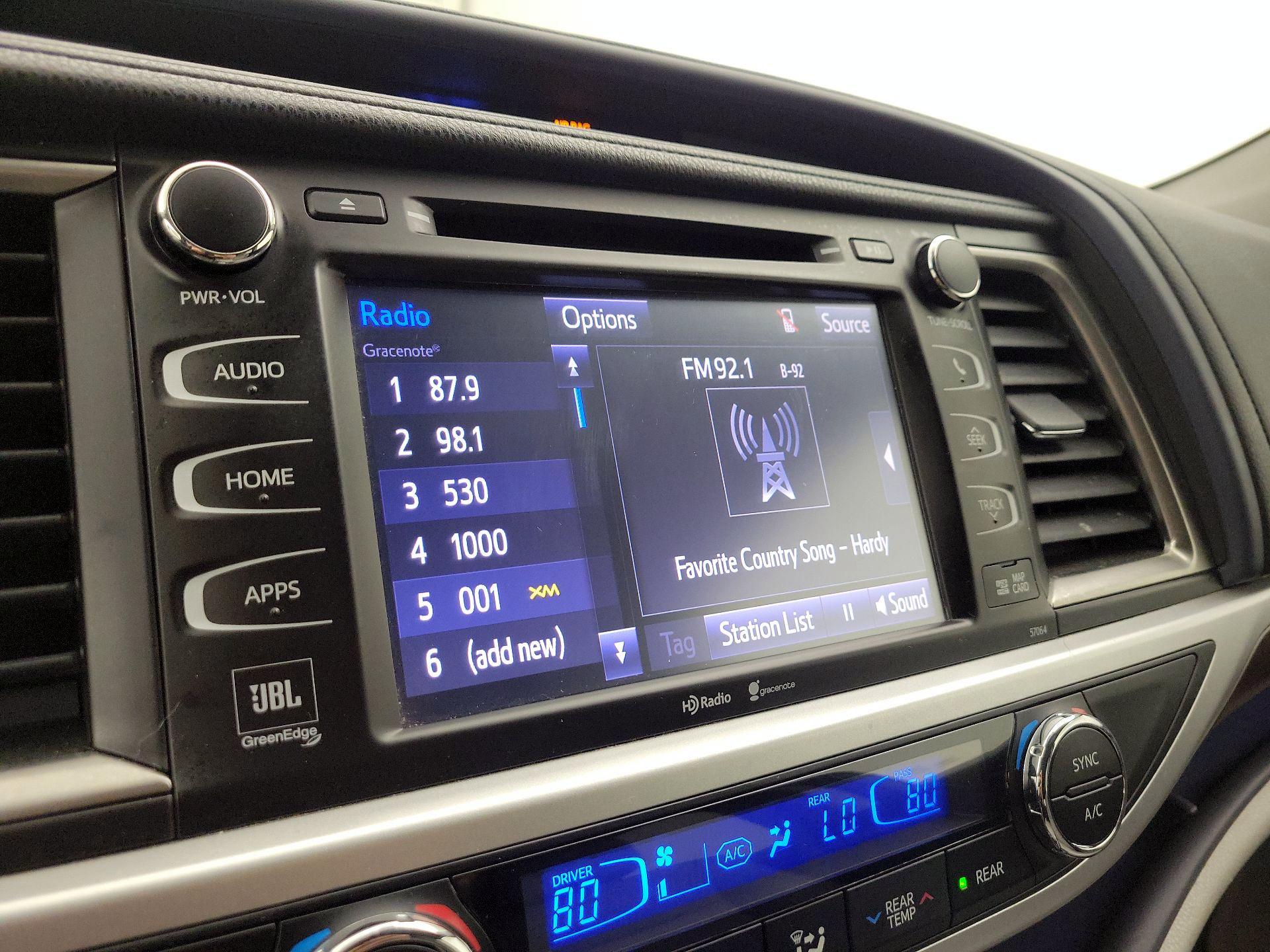 Thumbnail: 2015 Toyota Highlander - 15