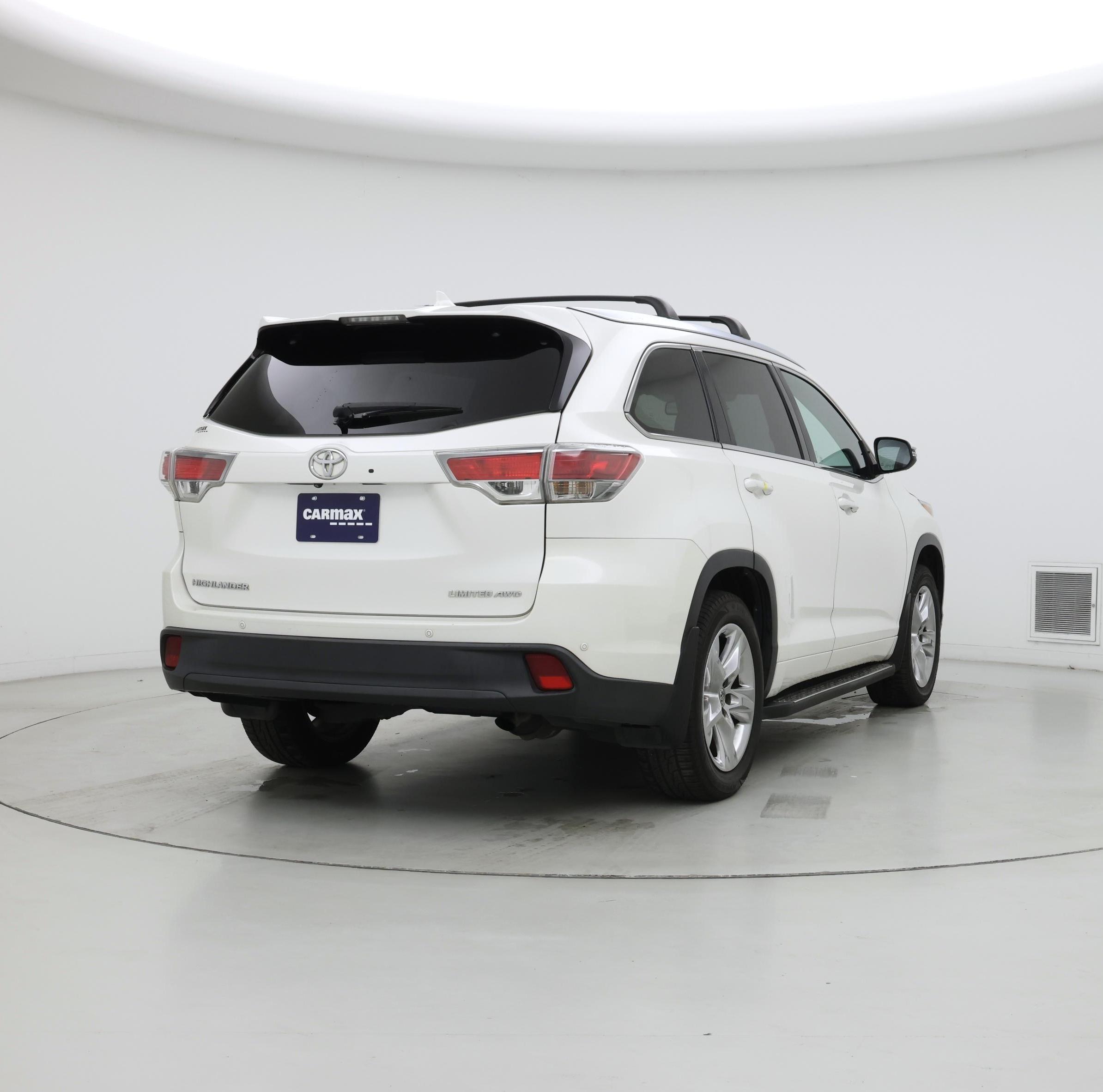 Thumbnail: 2015 Toyota Highlander - 8