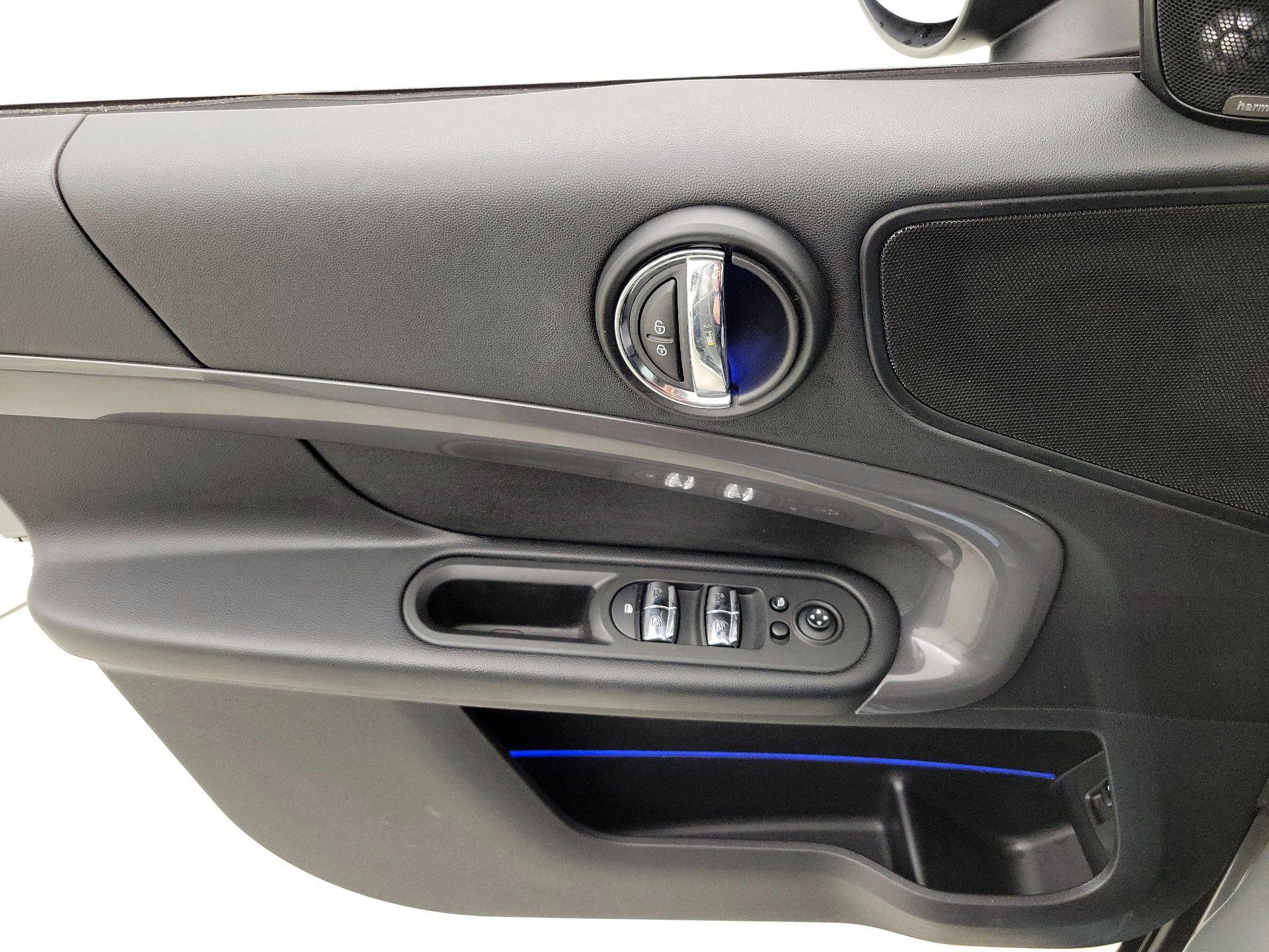 Thumbnail: 2017 MINI Cooper Countryman - 12