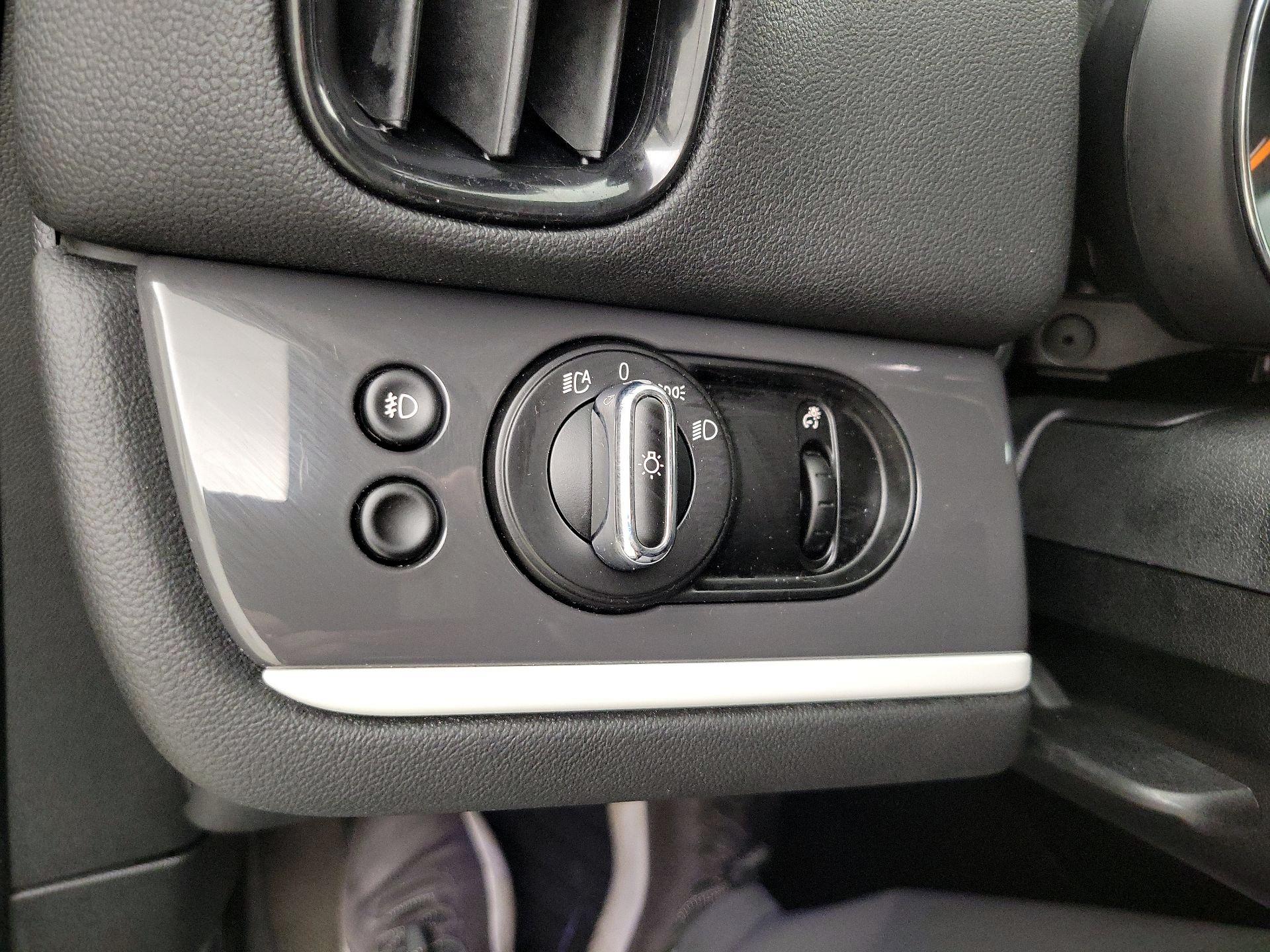 Thumbnail: 2017 MINI Cooper Countryman - 13