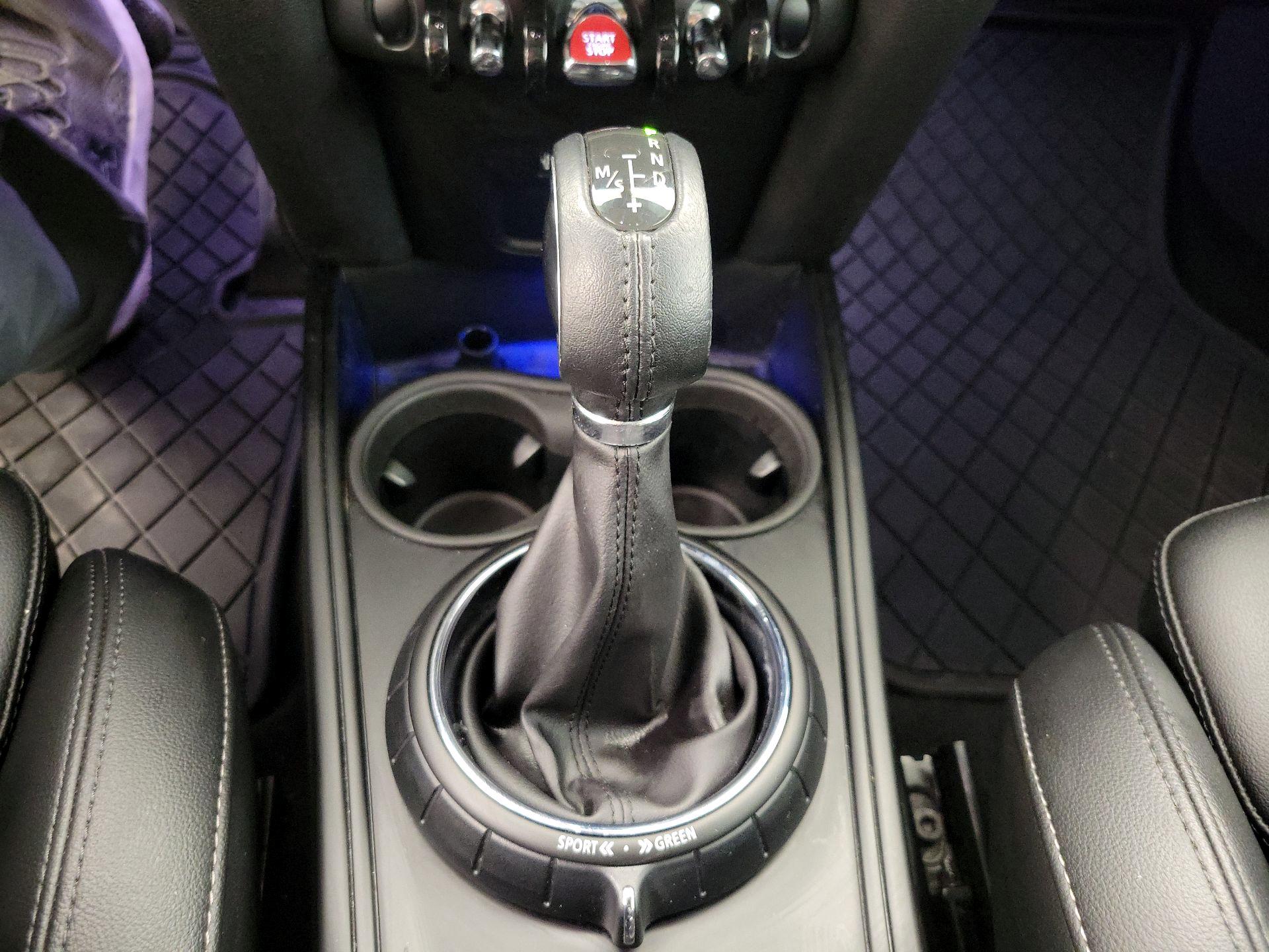 Thumbnail: 2017 MINI Cooper Countryman - 17