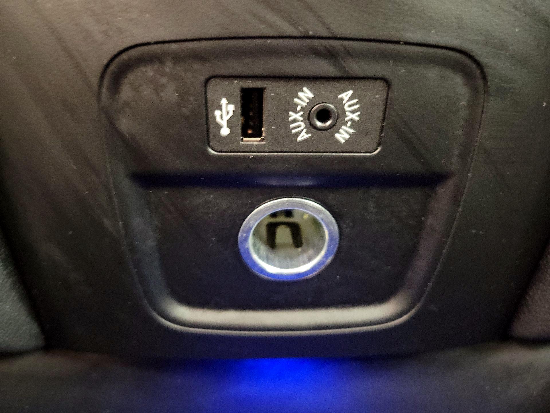 Thumbnail: 2017 MINI Cooper Countryman - 18