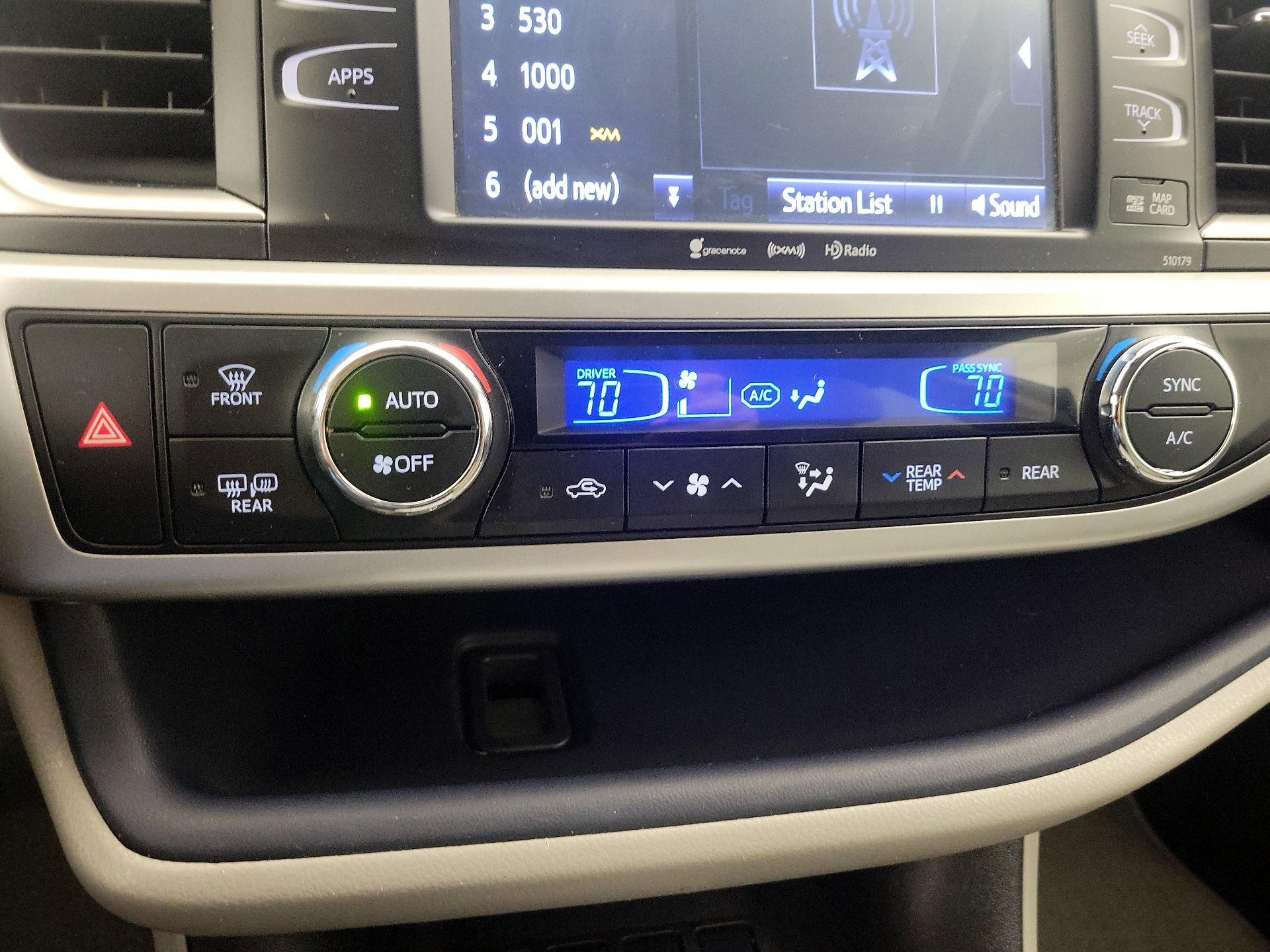 Thumbnail: 2017 Toyota Highlander - 16