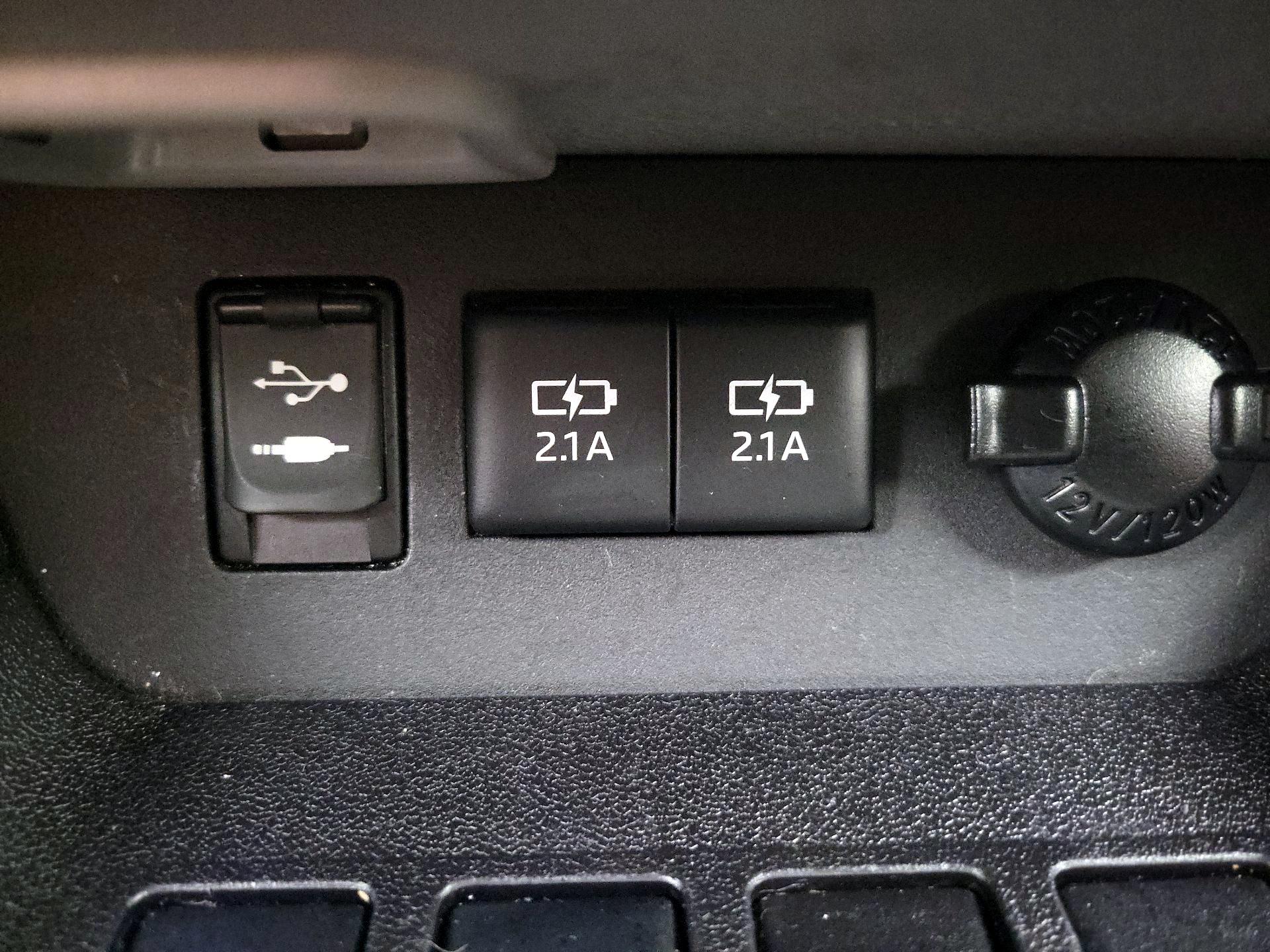 Thumbnail: 2017 Toyota Highlander - 18