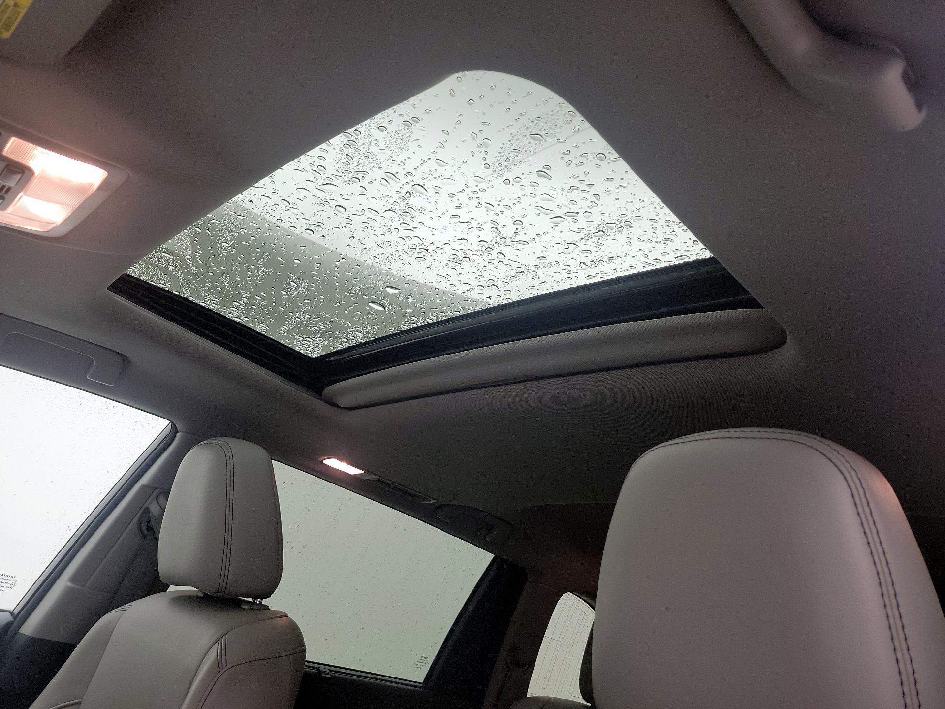 Thumbnail: 2017 Toyota Highlander - 19