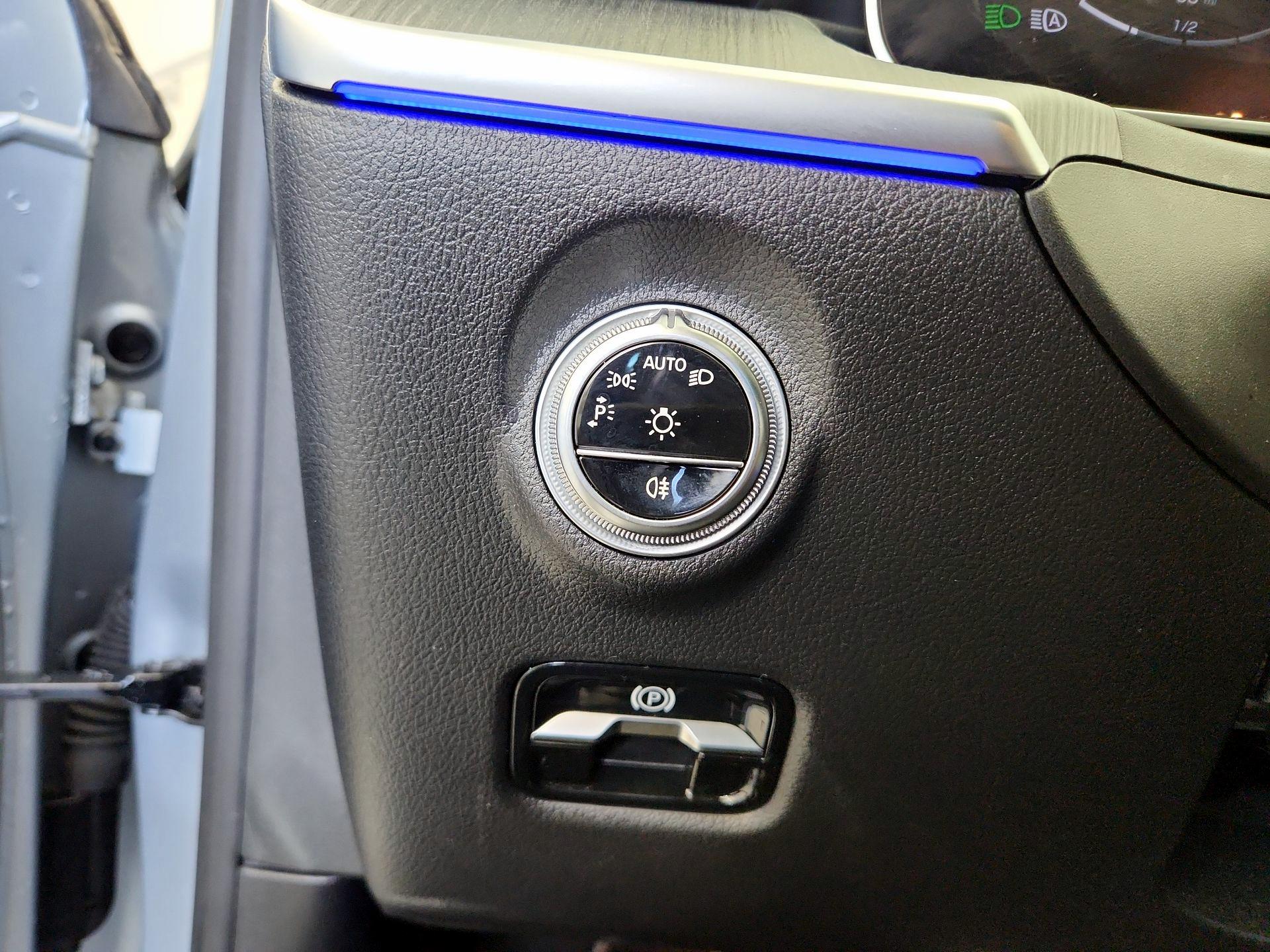 Thumbnail: 2023 Mercedes-Benz C-Class - 13