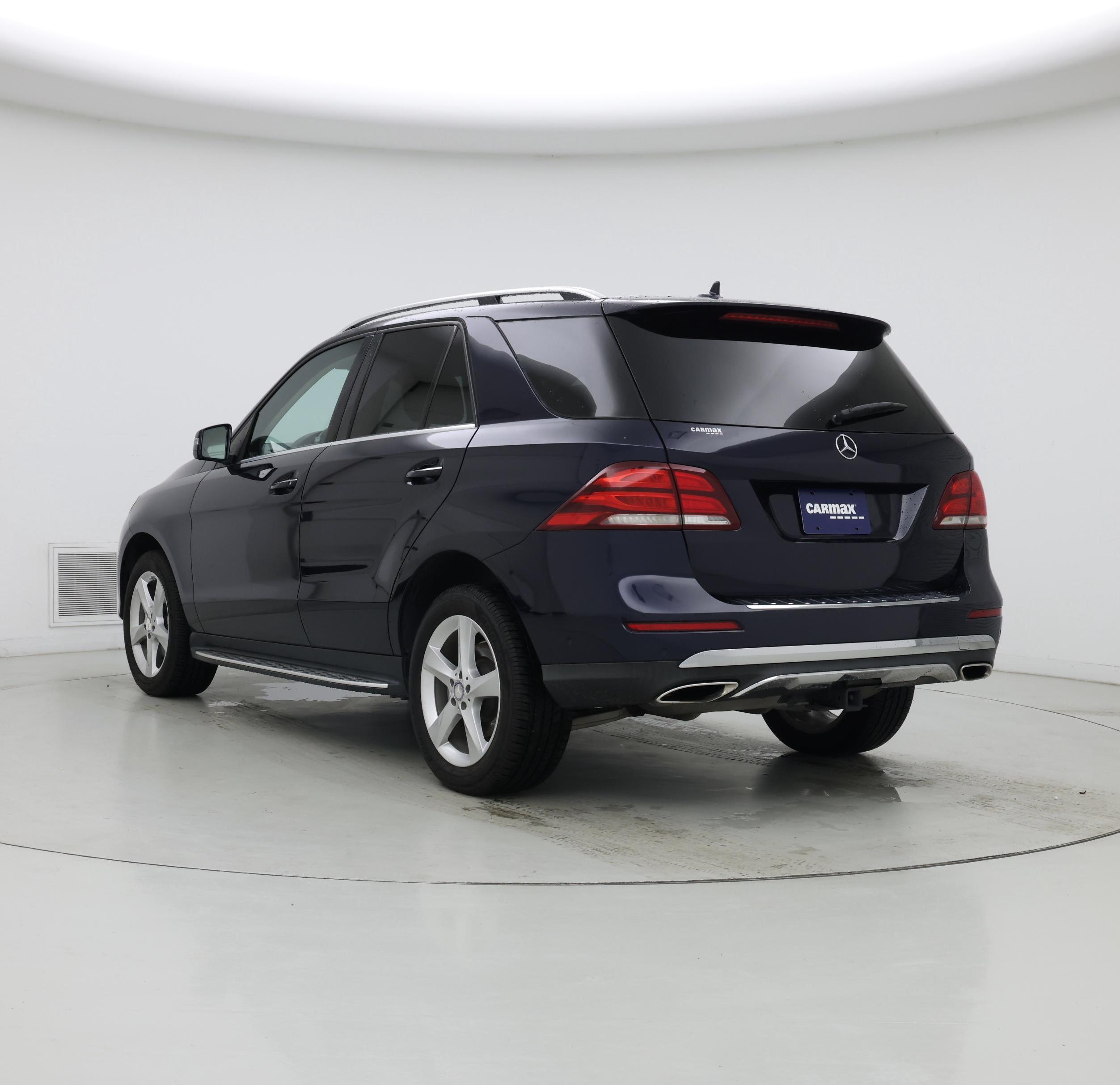 Thumbnail: 2017 Mercedes-Benz GLE - 2