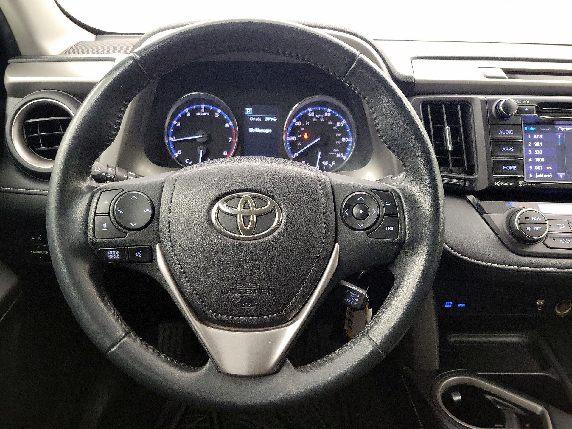 Thumbnail: 2016 Toyota RAV4 - 10