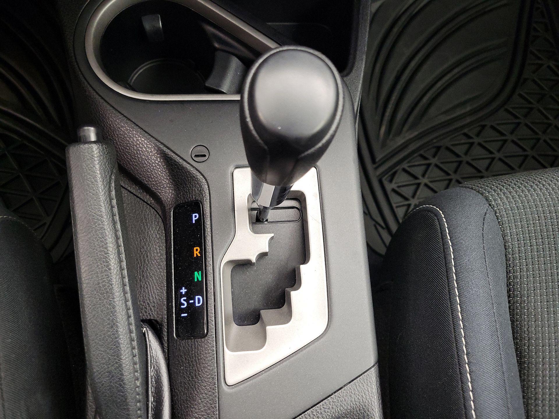 Thumbnail: 2016 Toyota RAV4 - 17