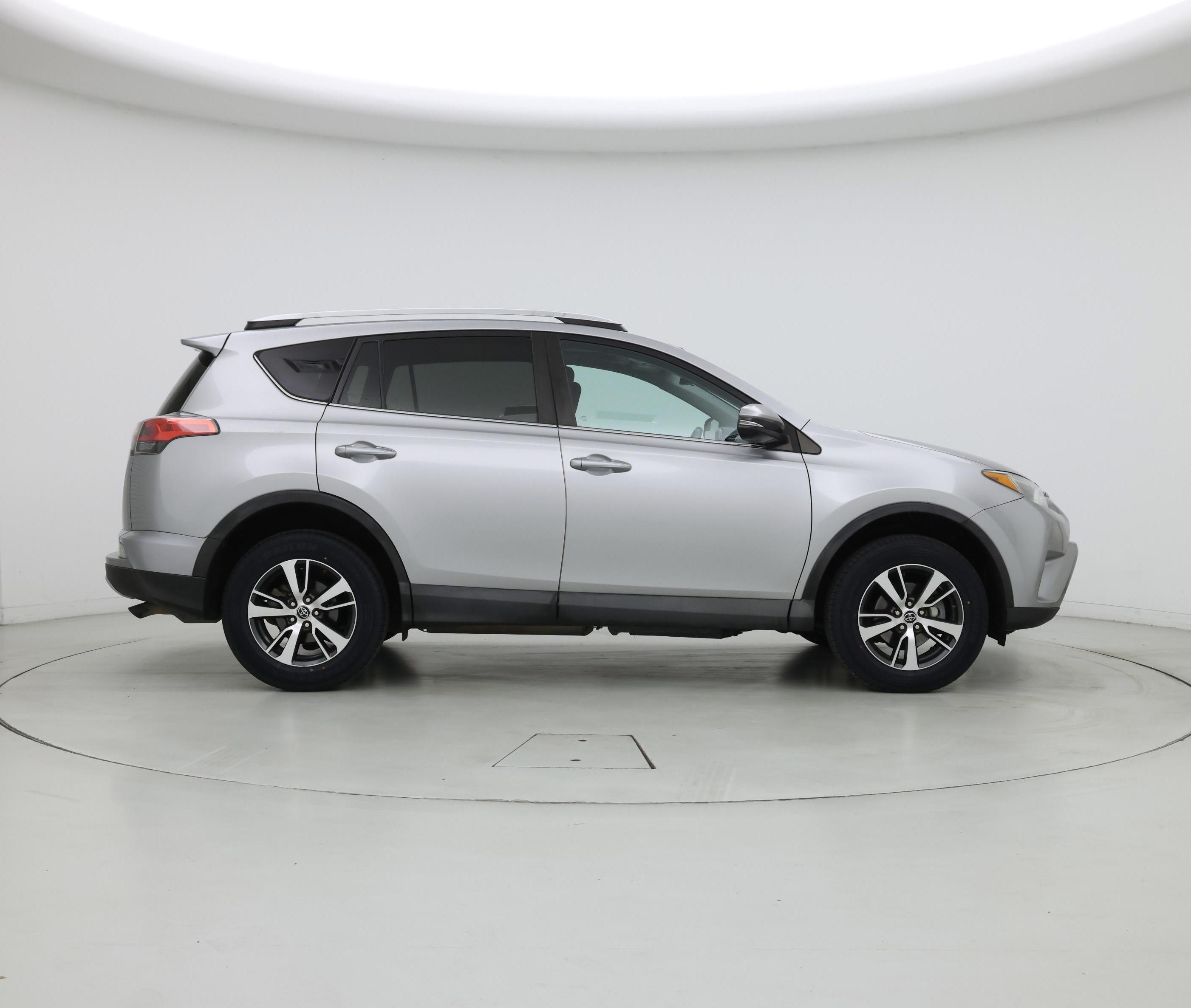 Thumbnail: 2016 Toyota RAV4 - 7