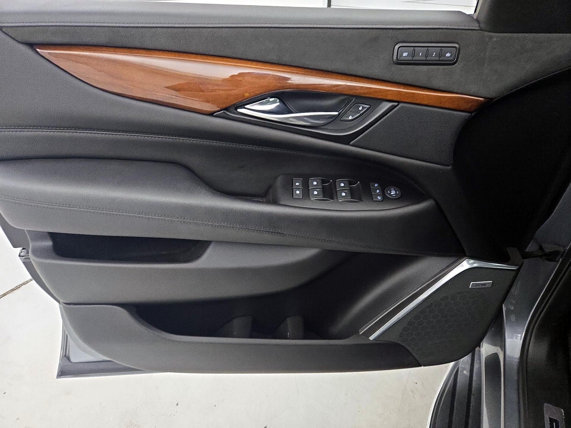 Thumbnail: 2020 Cadillac Escalade - 12