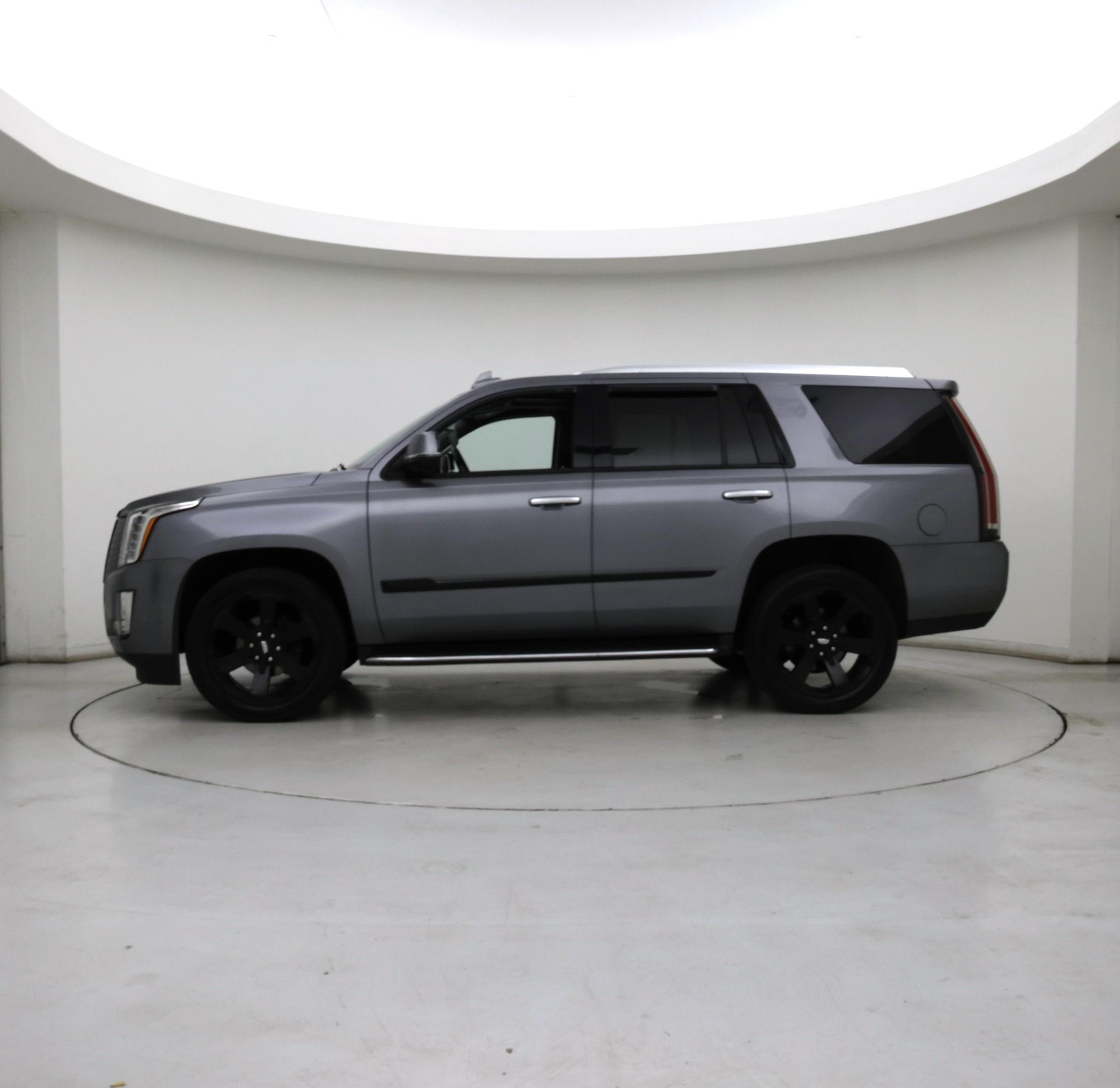 Thumbnail: 2020 Cadillac Escalade - 3