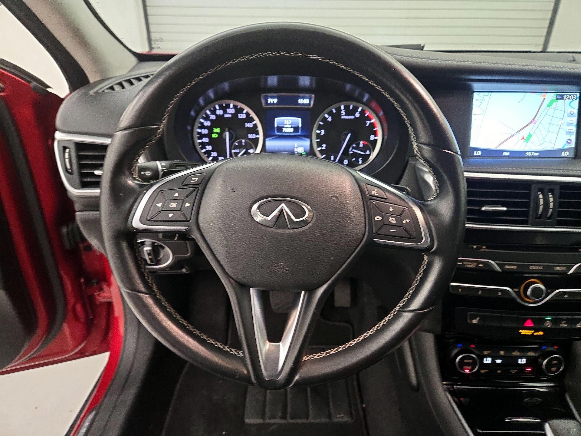 Thumbnail: 2017 INFINITI QX30 - 10