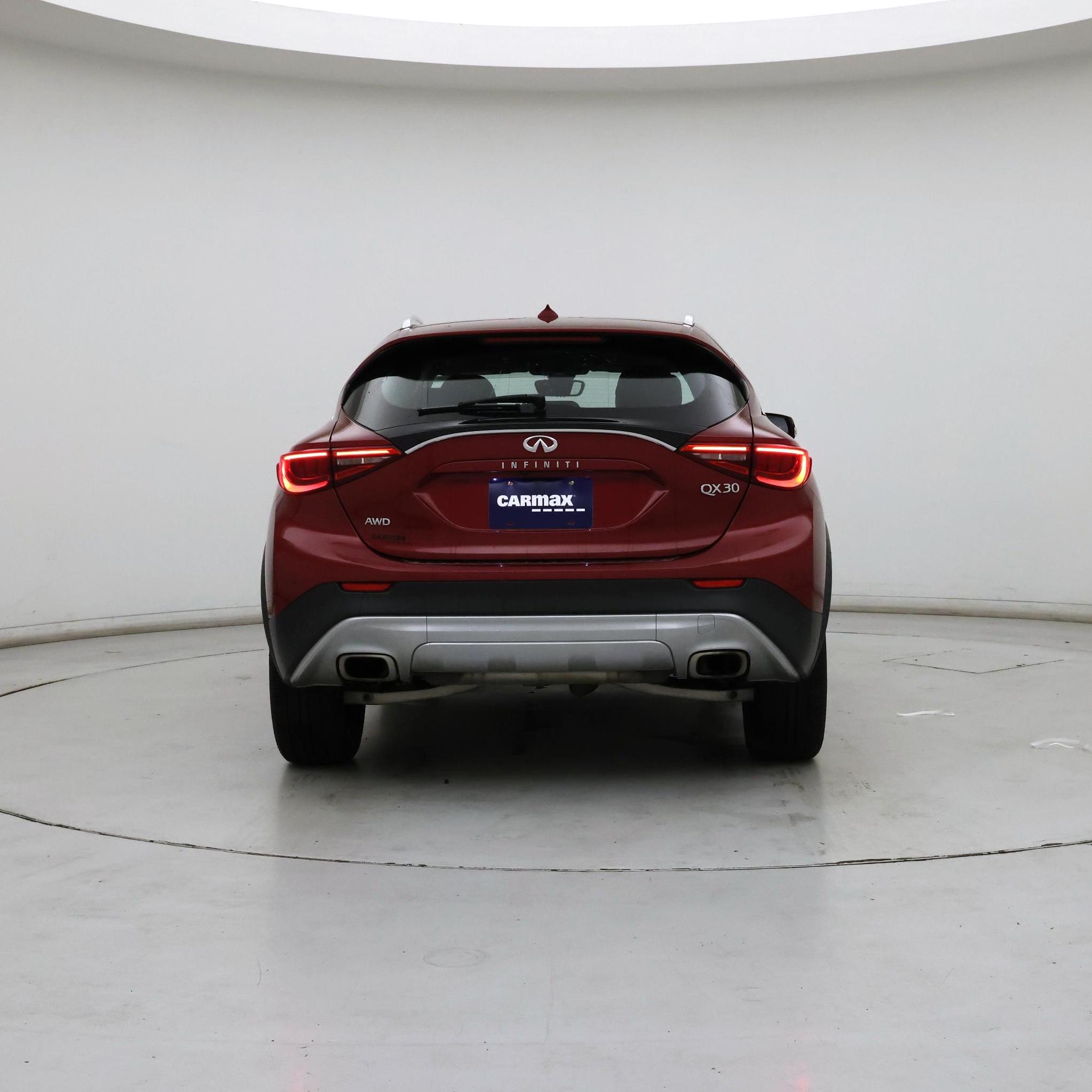 Thumbnail: 2017 INFINITI QX30 - 2