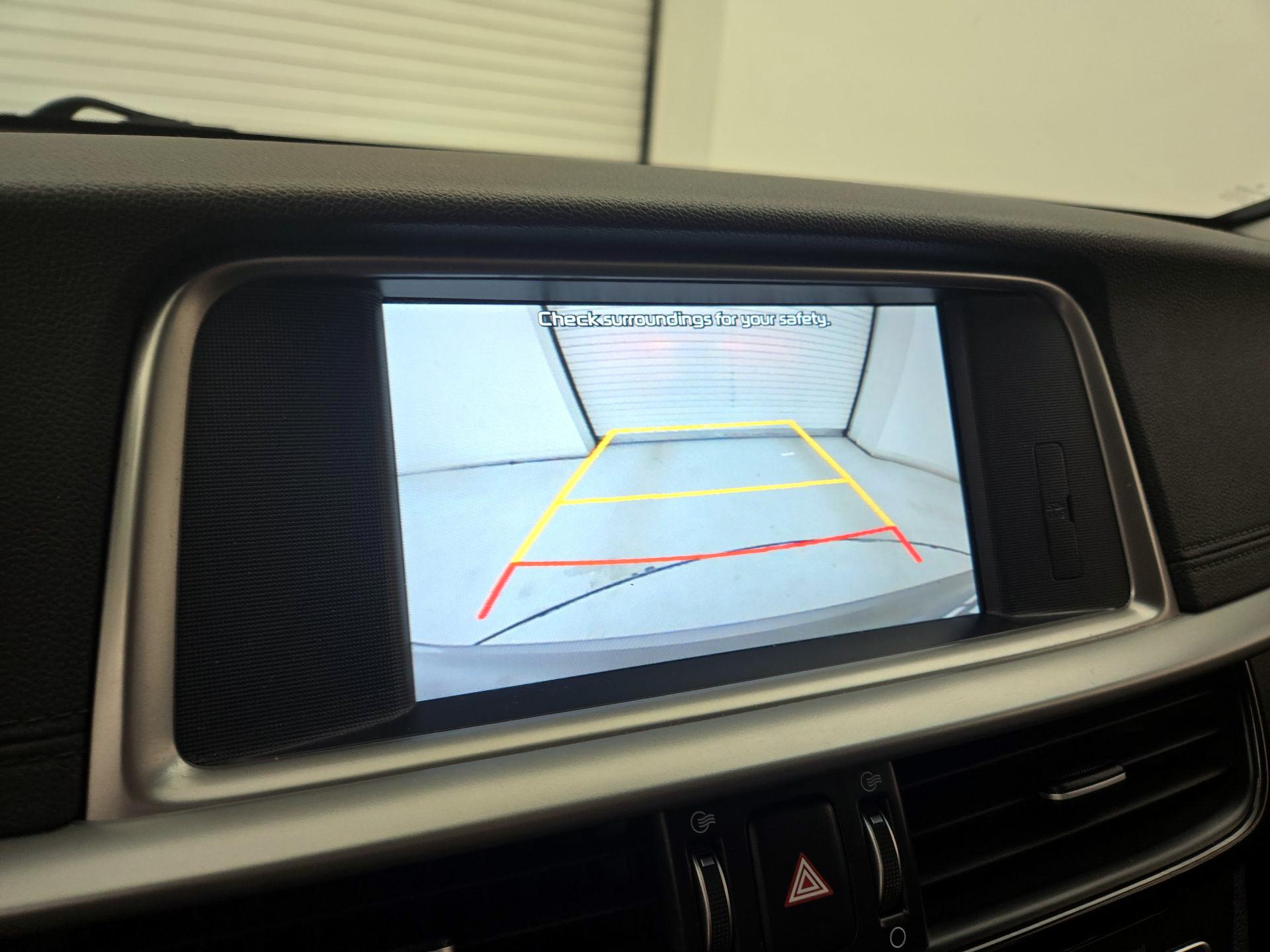 Thumbnail: 2019 Kia Optima - 15