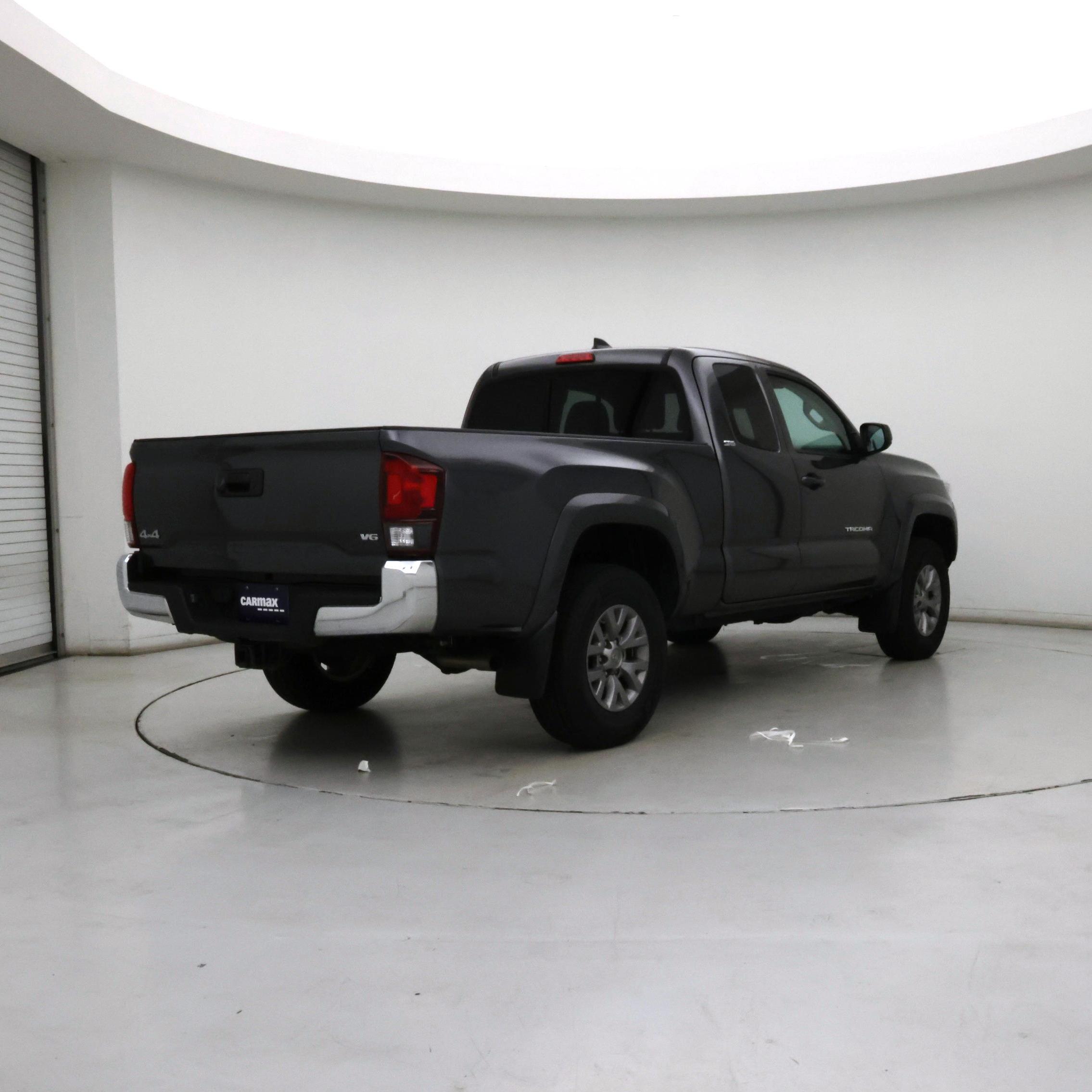 Thumbnail: 2019 Toyota Tacoma - 8