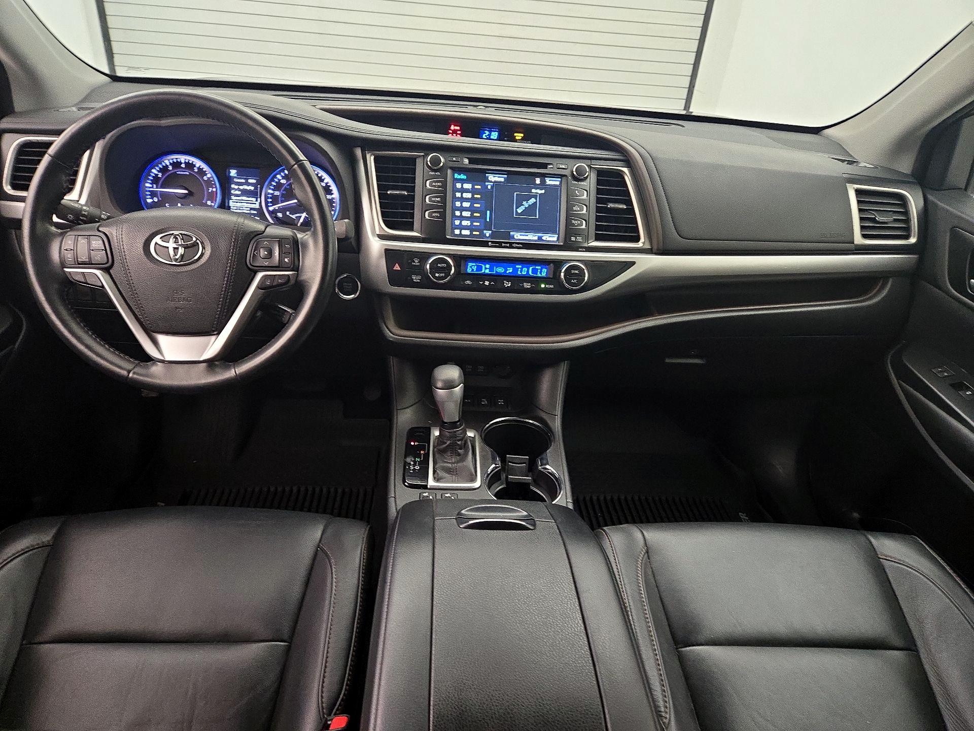Thumbnail: 2018 Toyota Highlander - 9