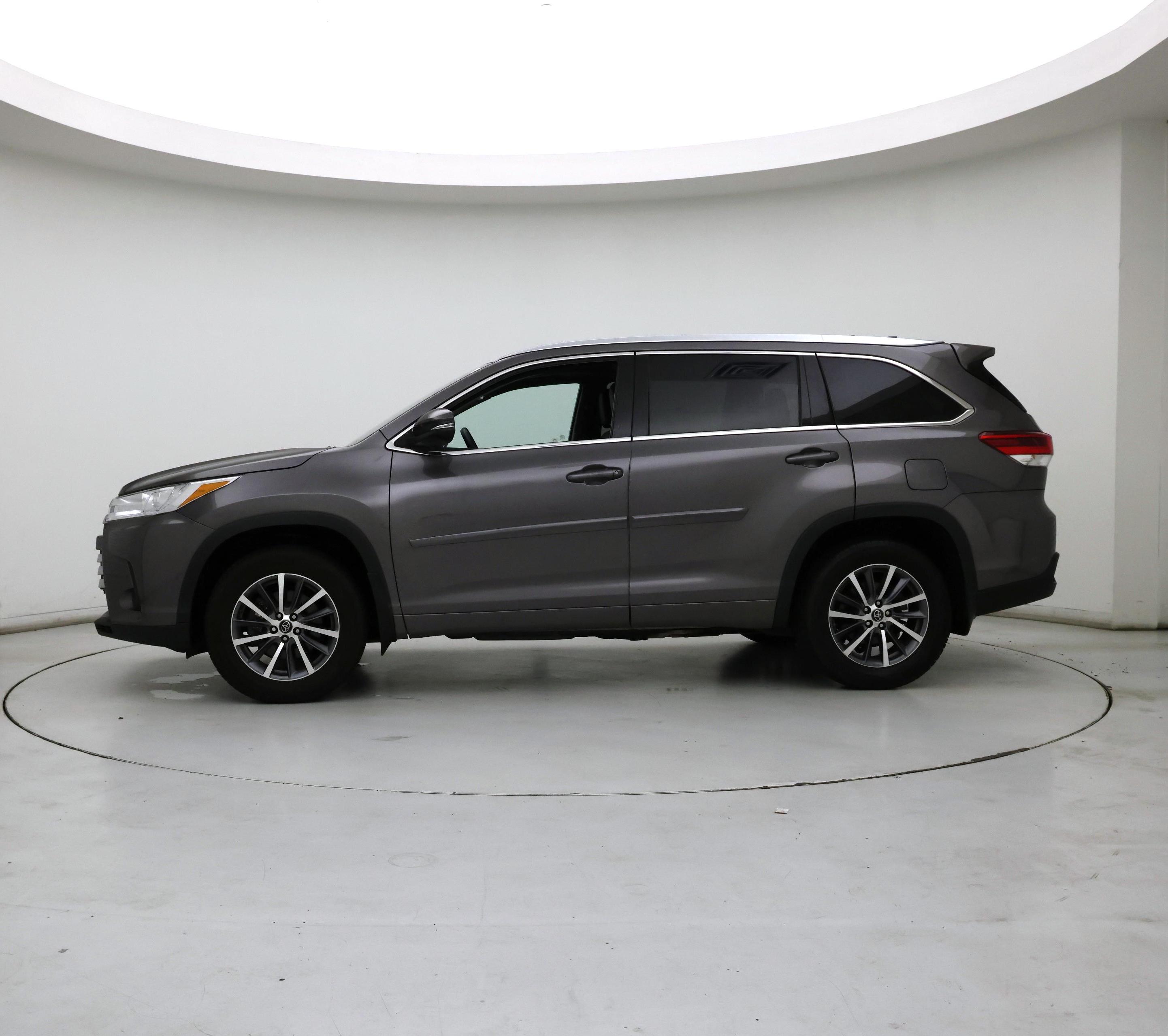 Thumbnail: 2018 Toyota Highlander - 3