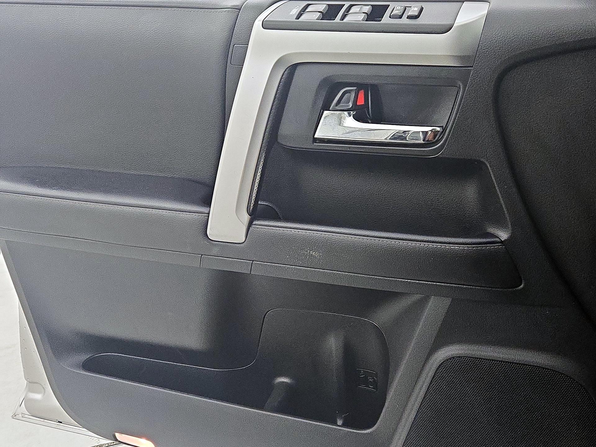 Thumbnail: 2022 Toyota 4Runner - 12