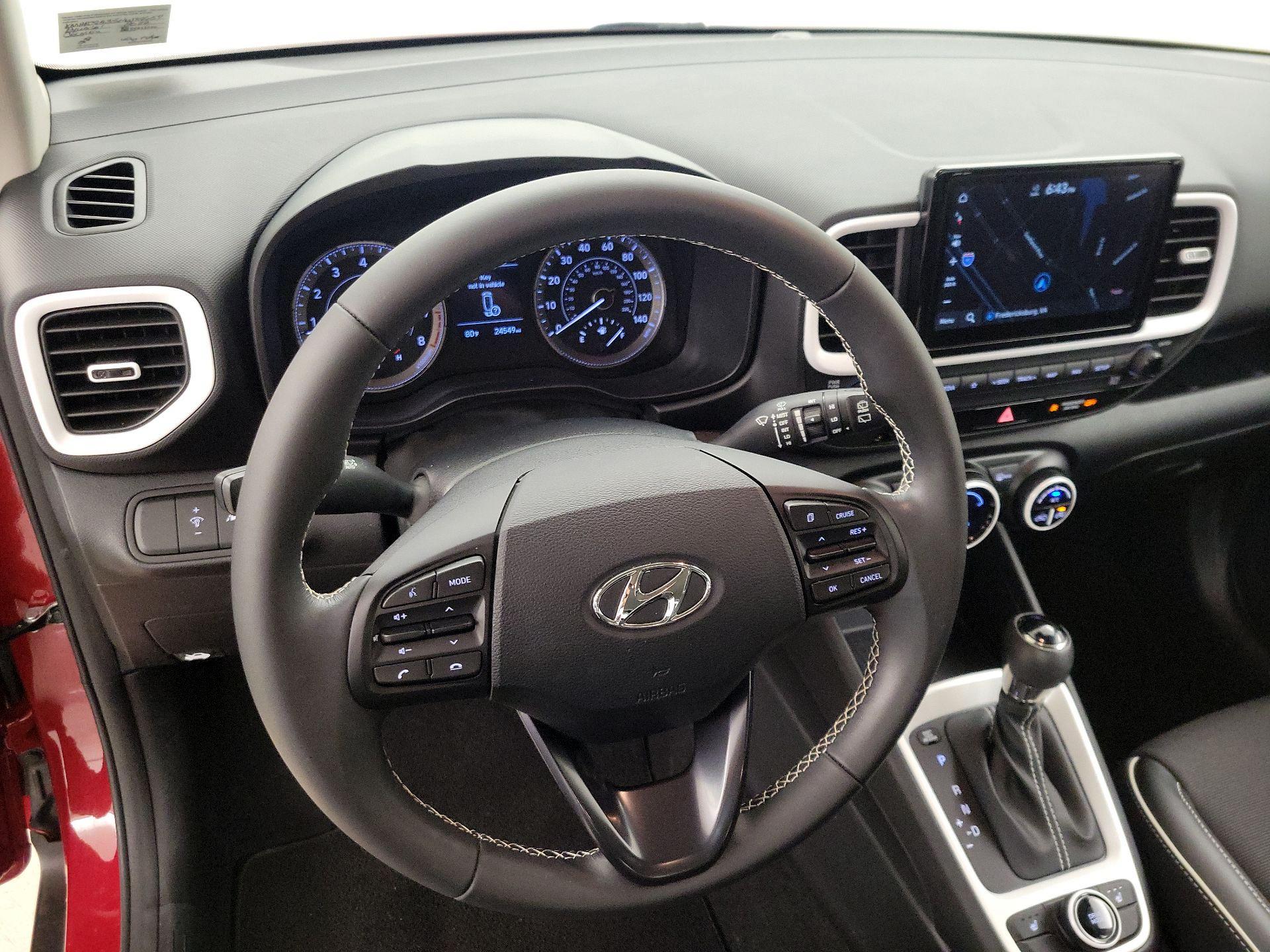 Thumbnail: 2022 Hyundai Venue - 10
