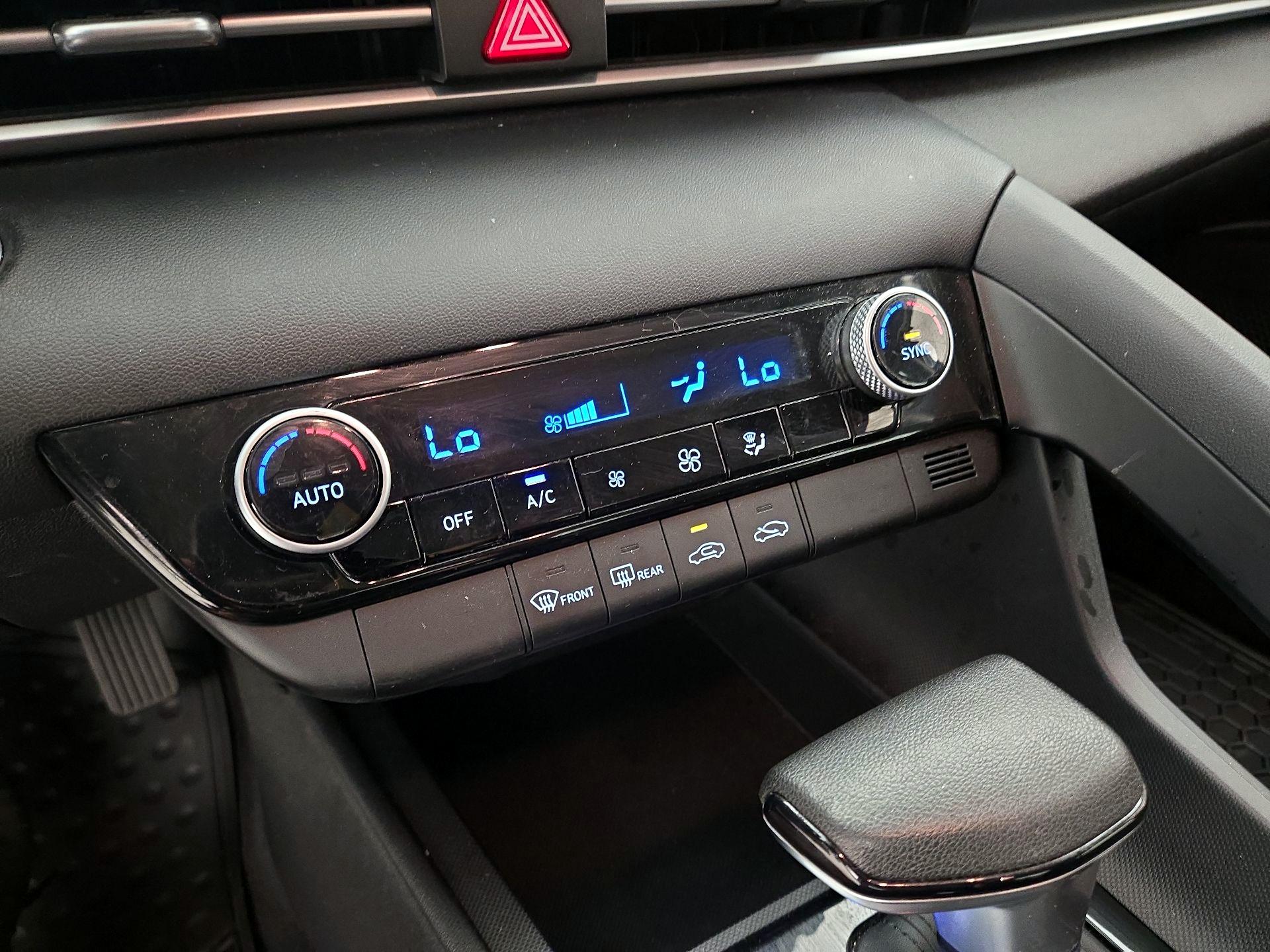 Thumbnail: 2021 Hyundai Elantra - 16