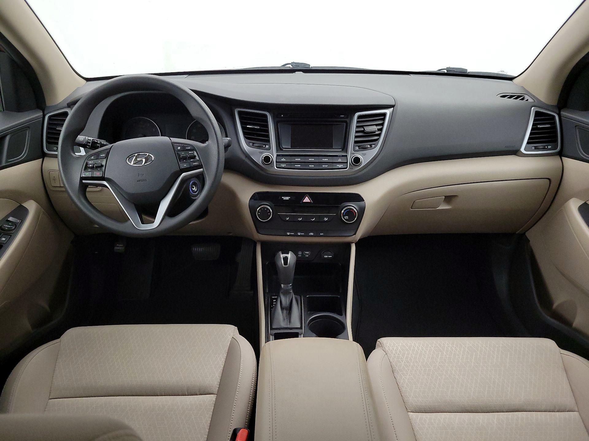 Thumbnail: 2016 Hyundai Tucson - 9