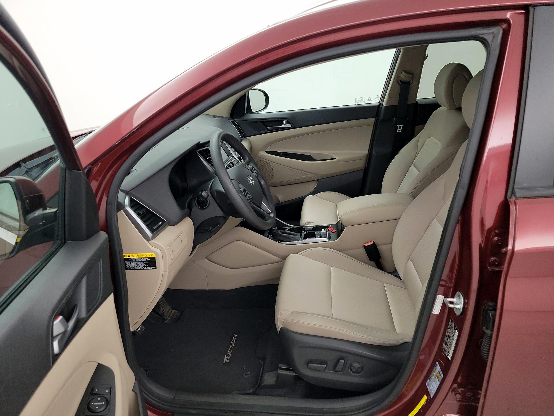 Thumbnail: 2016 Hyundai Tucson - 11