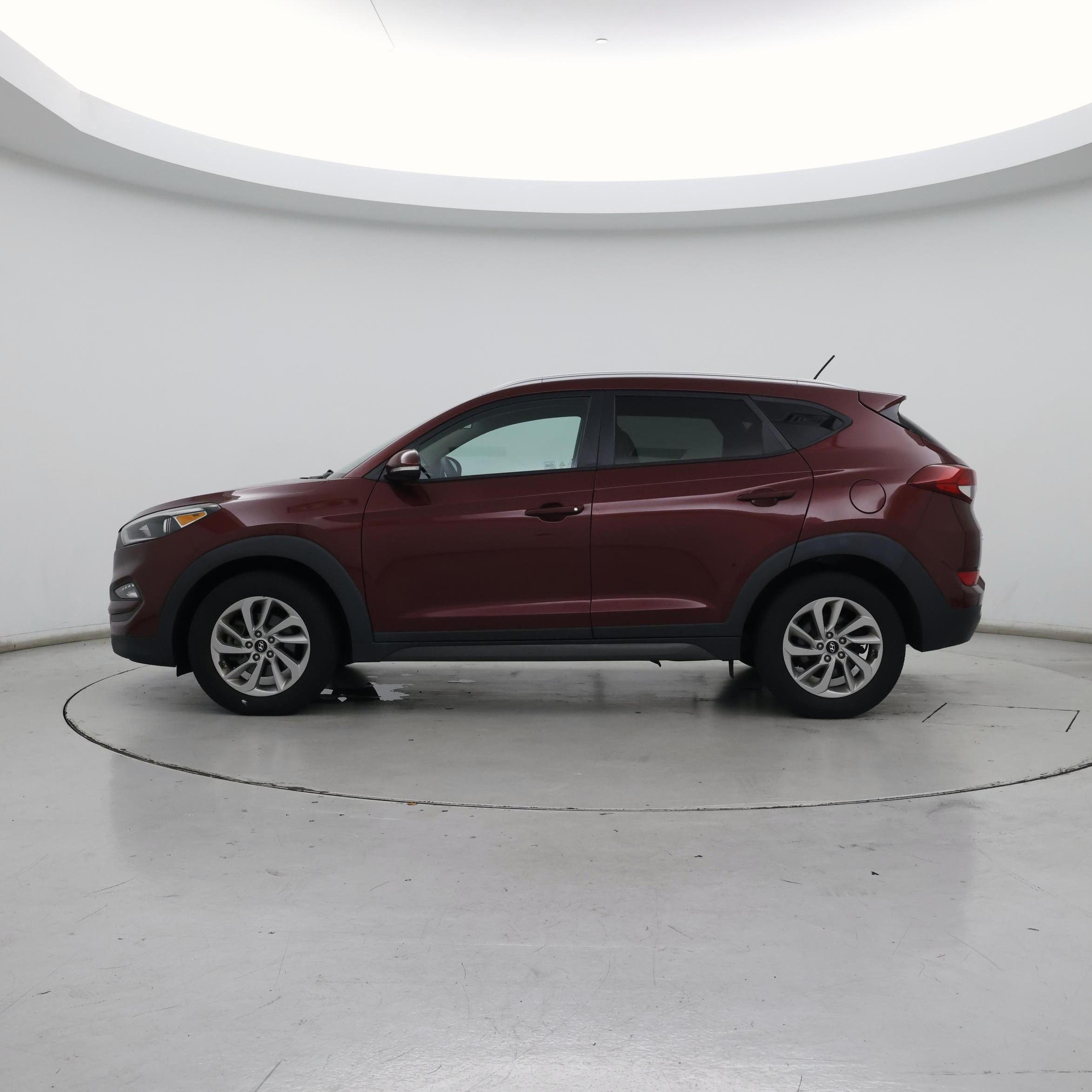 Thumbnail: 2016 Hyundai Tucson - 3