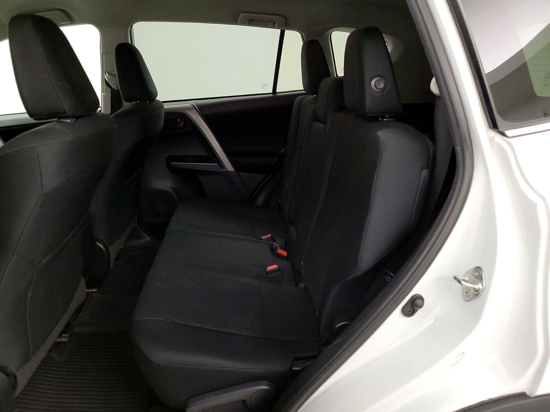 Thumbnail: 2018 Toyota RAV4 - 19