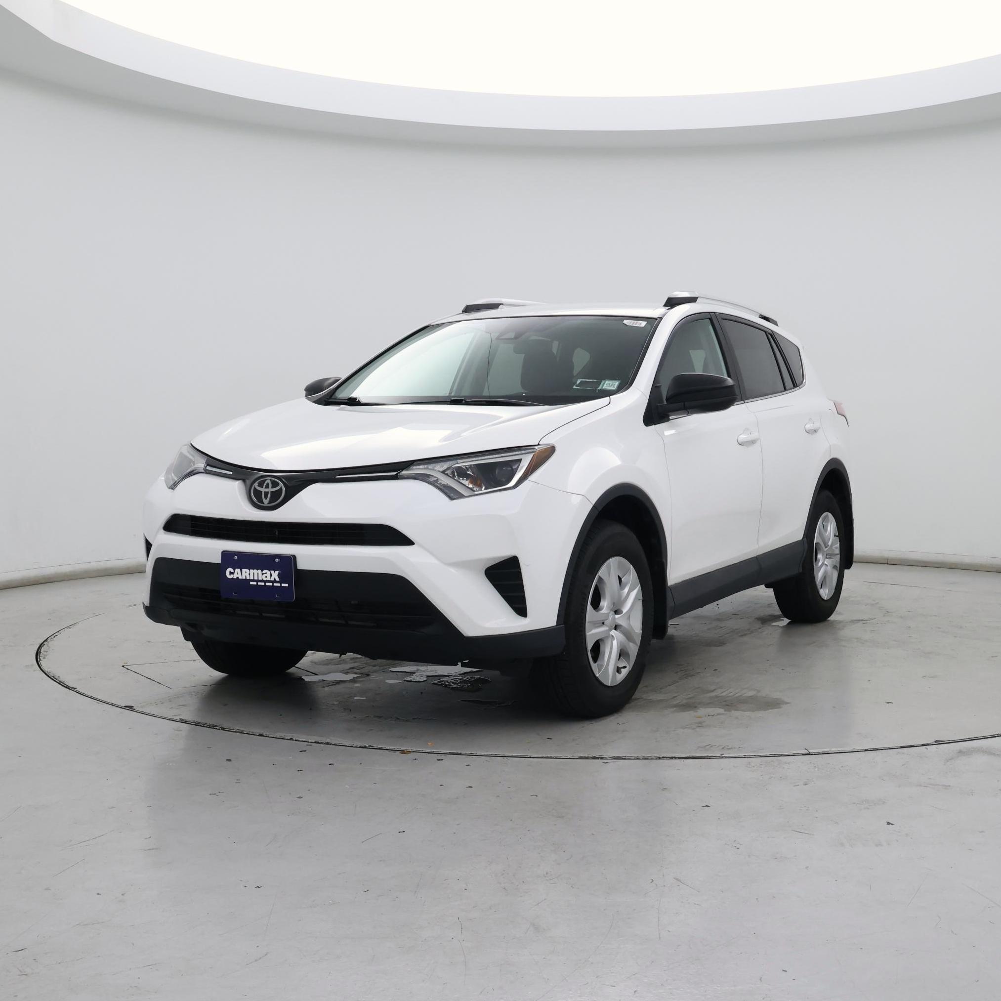 Thumbnail: 2018 Toyota RAV4 - 4