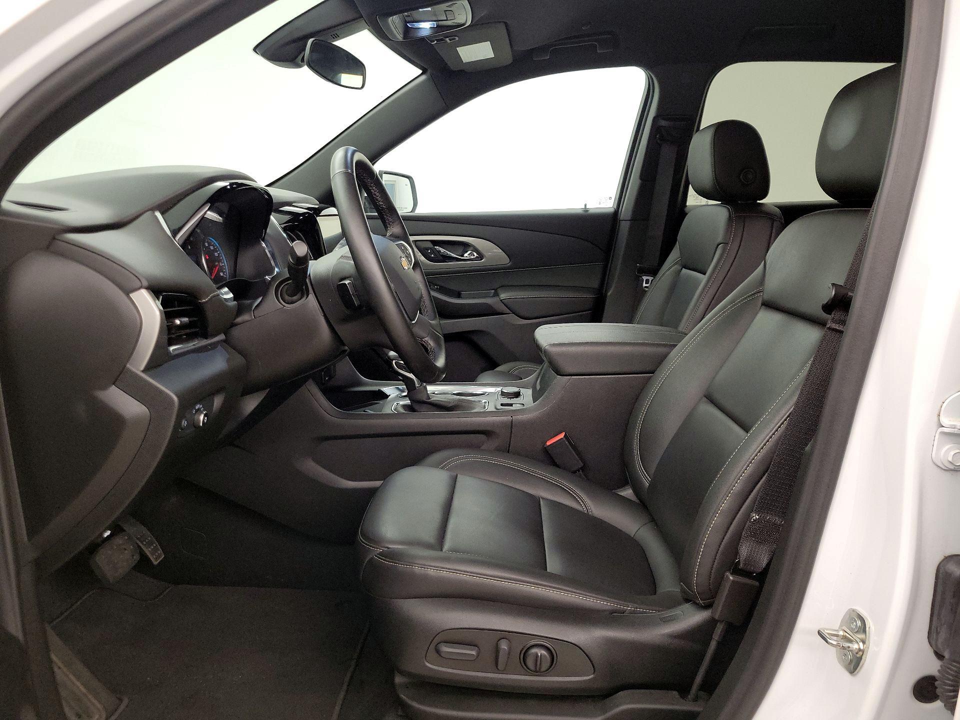 Thumbnail: 2023 Chevrolet Traverse - 11