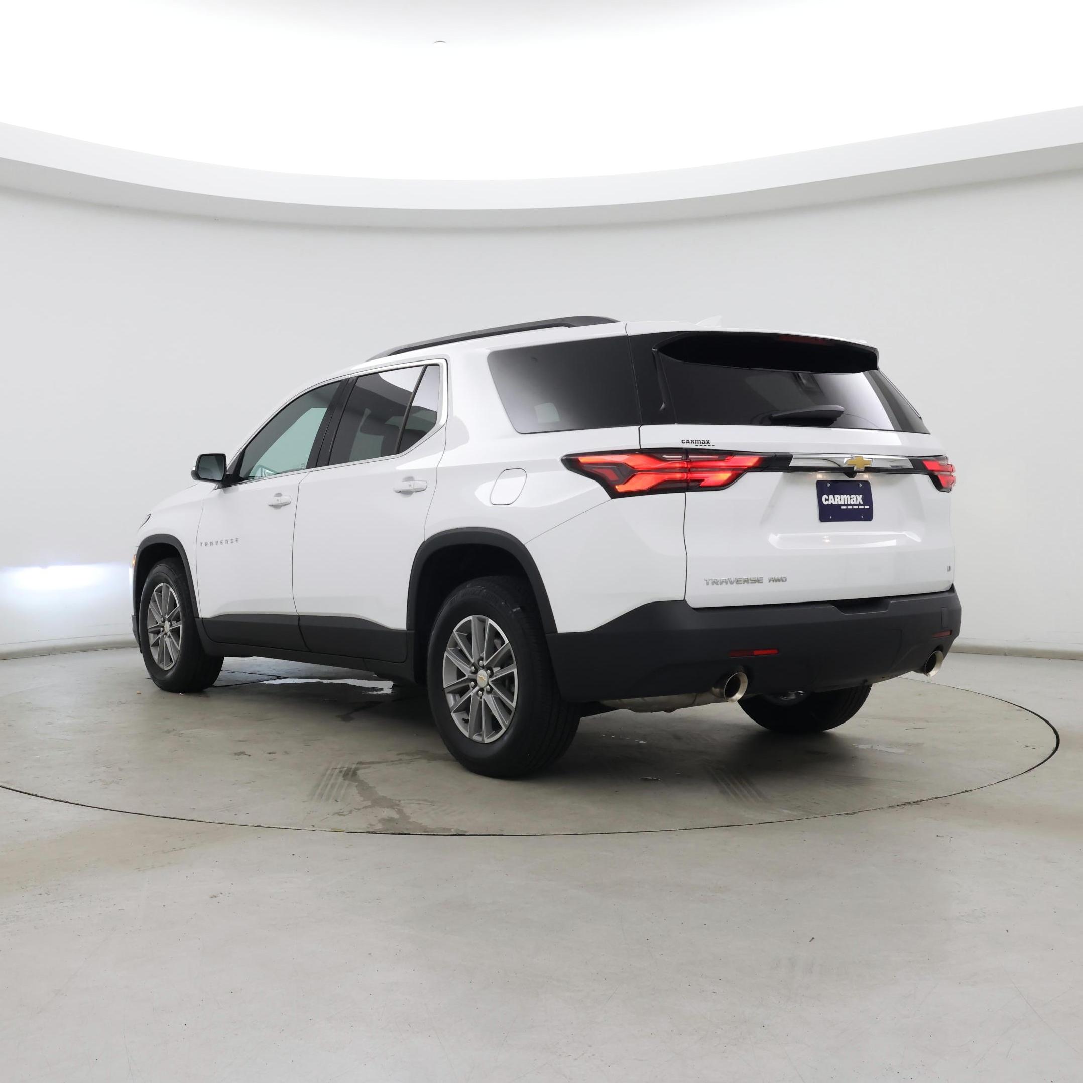 Thumbnail: 2023 Chevrolet Traverse - 2