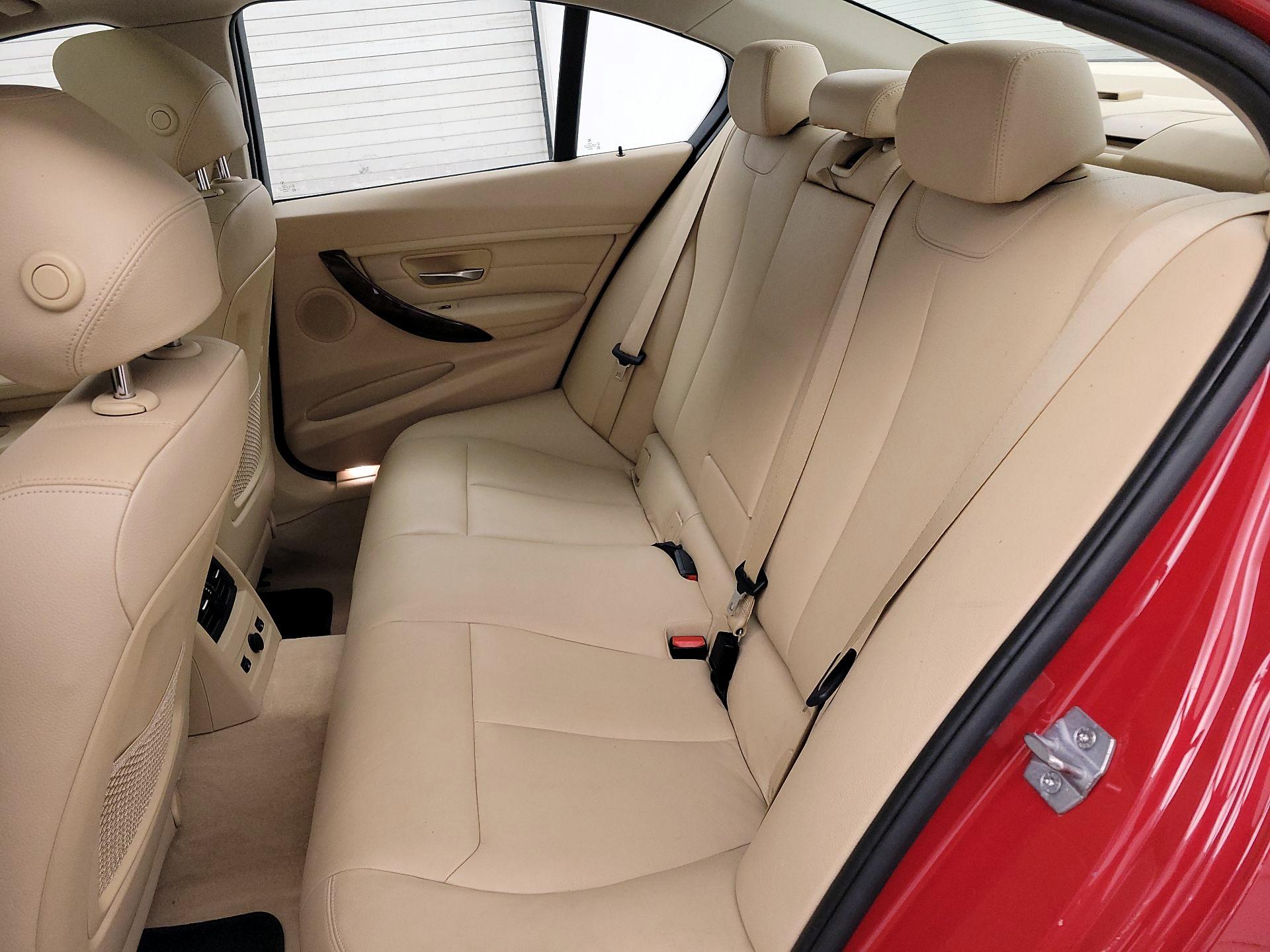 Thumbnail: 2014 BMW 3 Series - 20