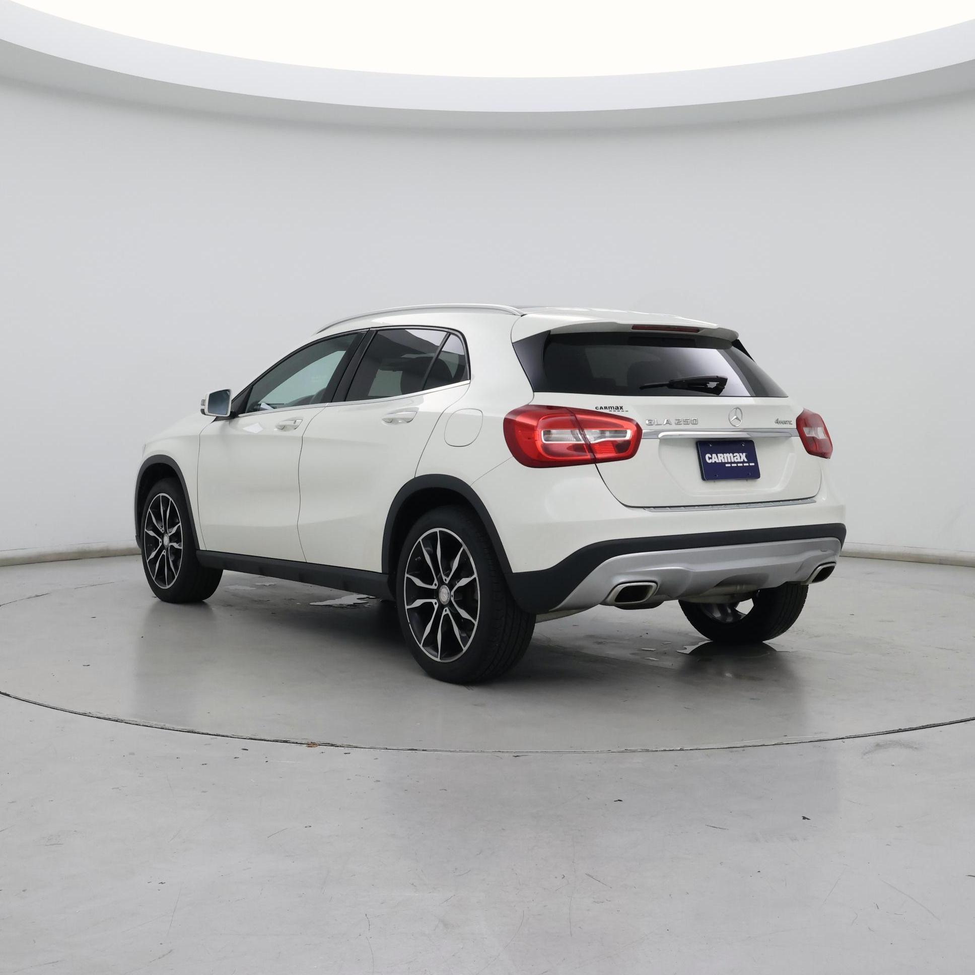 Thumbnail: 2017 Mercedes-Benz GLA - 2