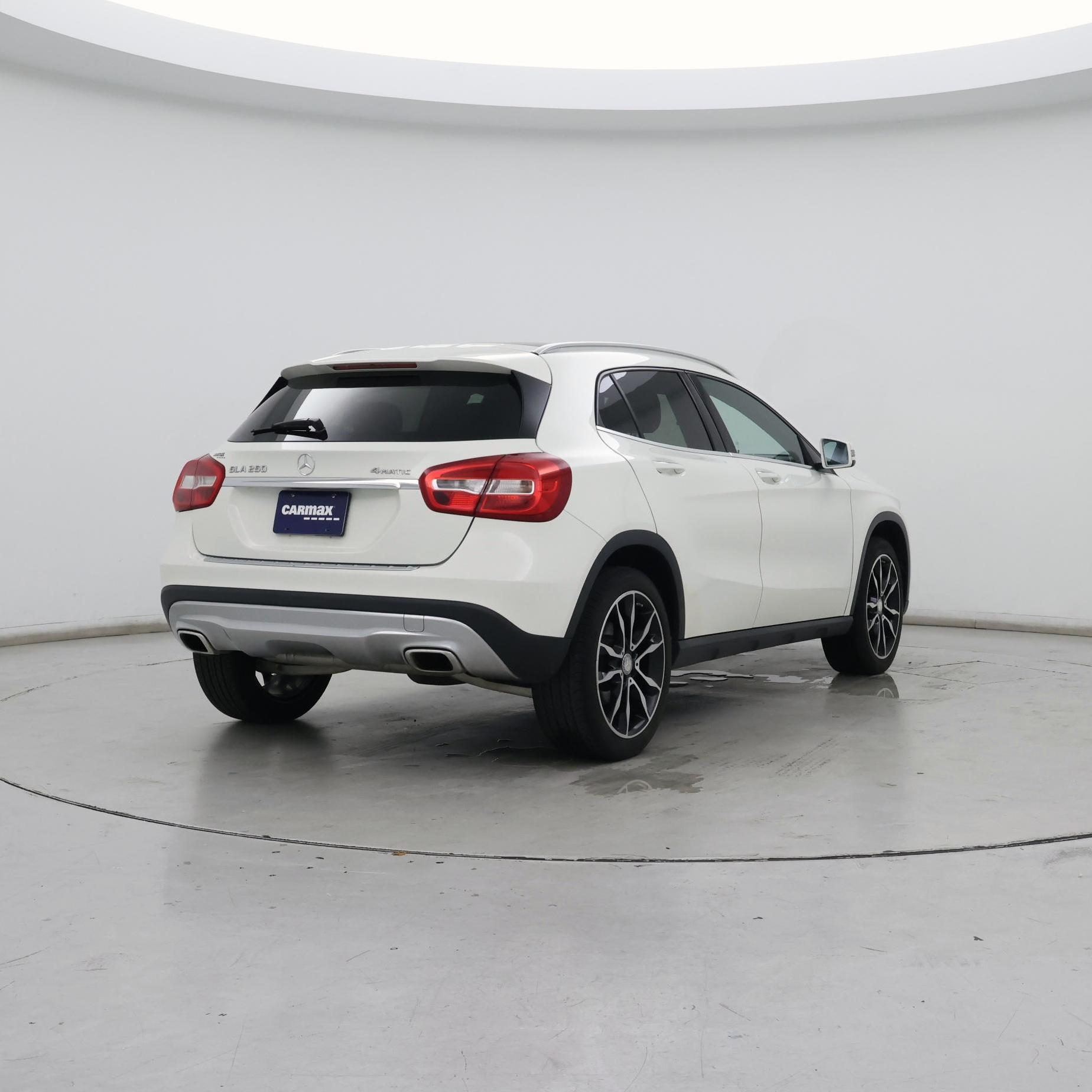 Thumbnail: 2017 Mercedes-Benz GLA - 8
