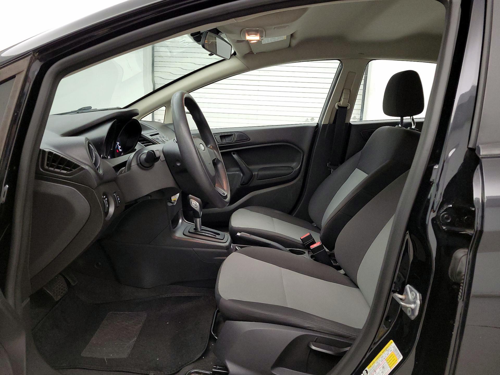 Thumbnail: 2016 Ford Fiesta - 11