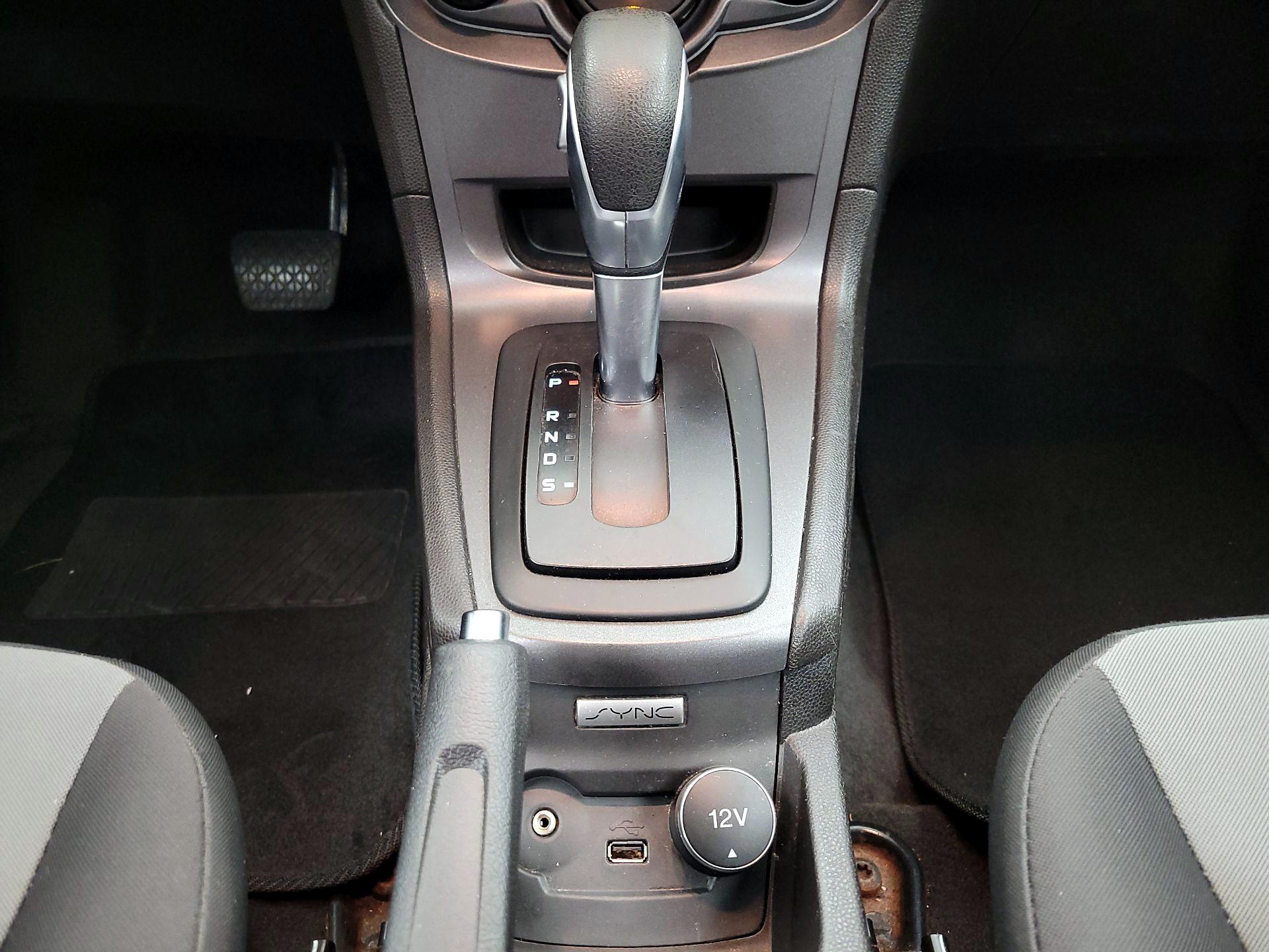 Thumbnail: 2016 Ford Fiesta - 16