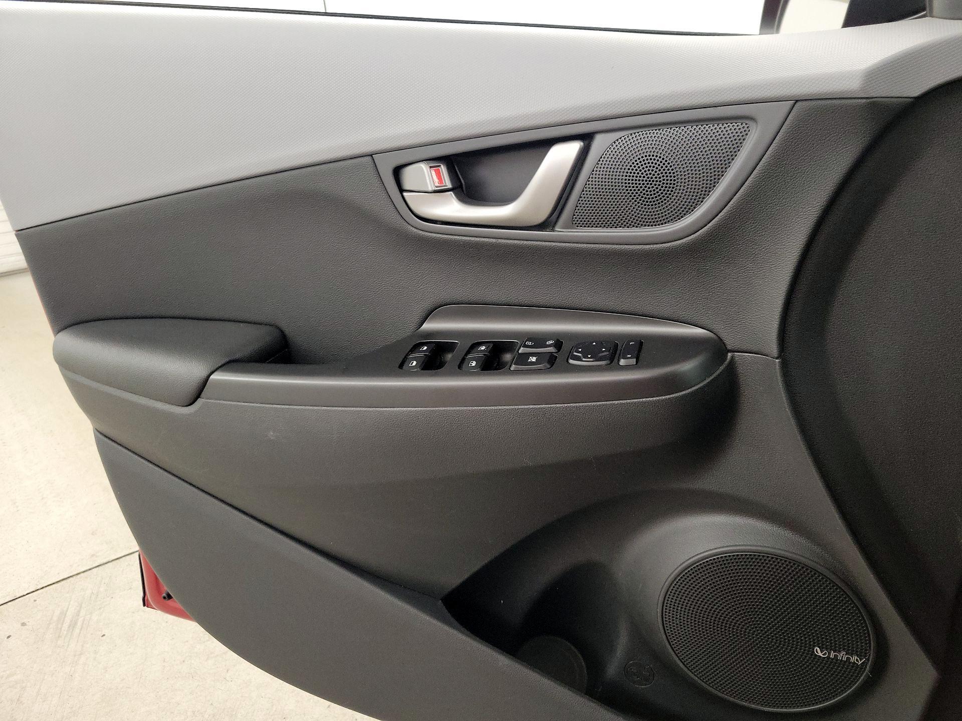 Thumbnail: 2021 Hyundai Kona - 12