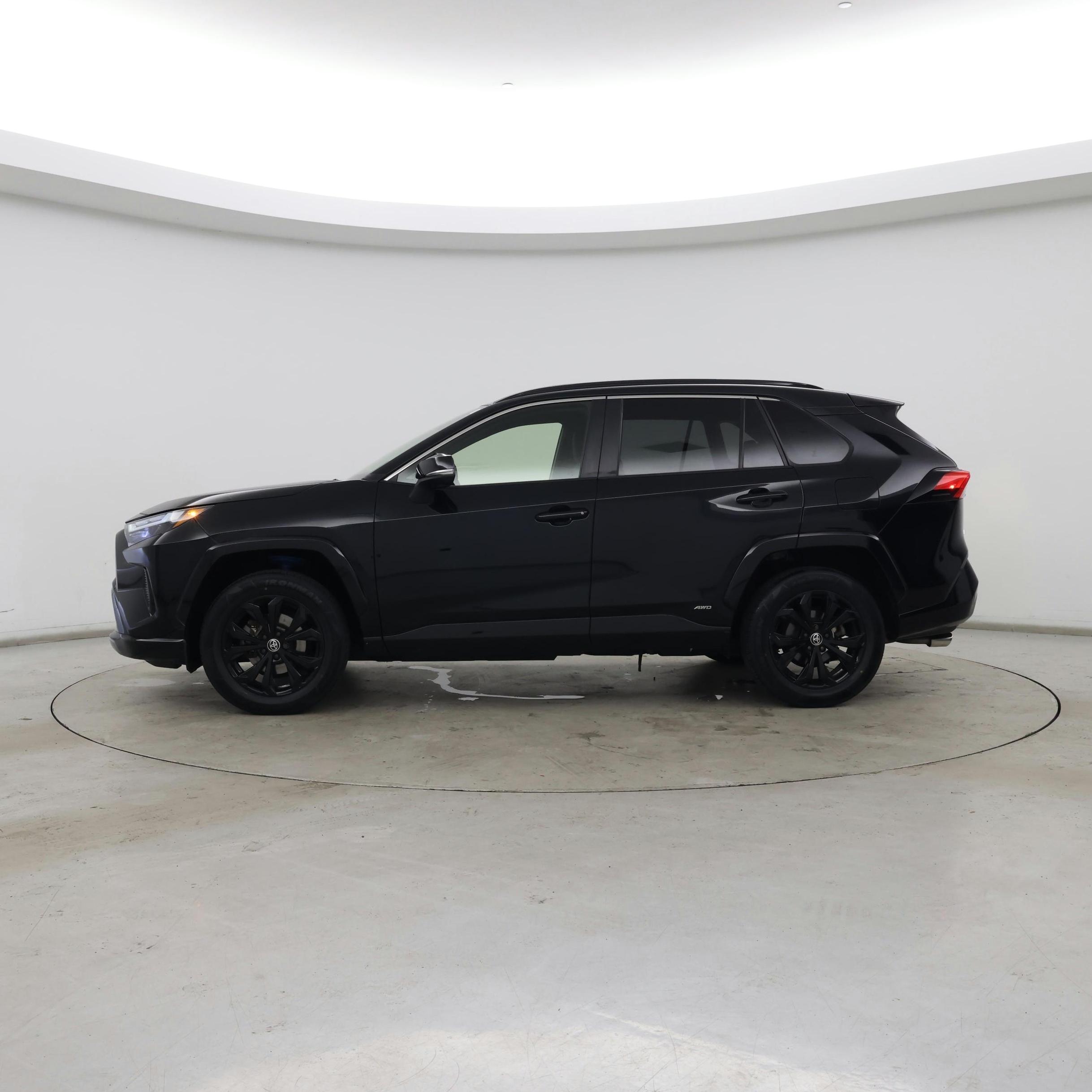 Thumbnail: 2022 Toyota RAV4 - 3