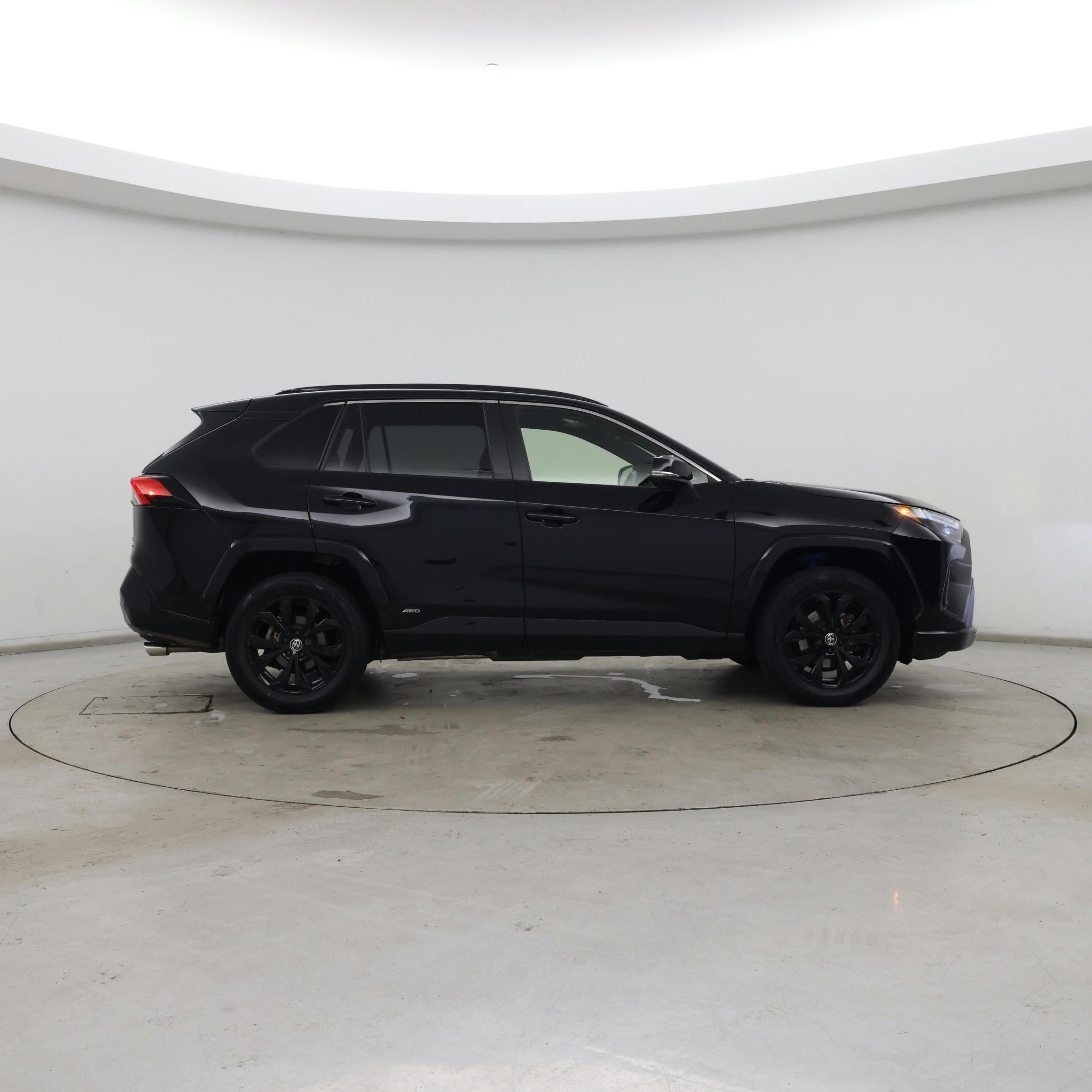 Thumbnail: 2022 Toyota RAV4 - 7