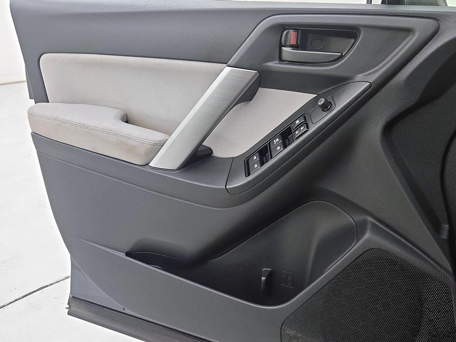 Thumbnail: 2015 Subaru Forester - 12