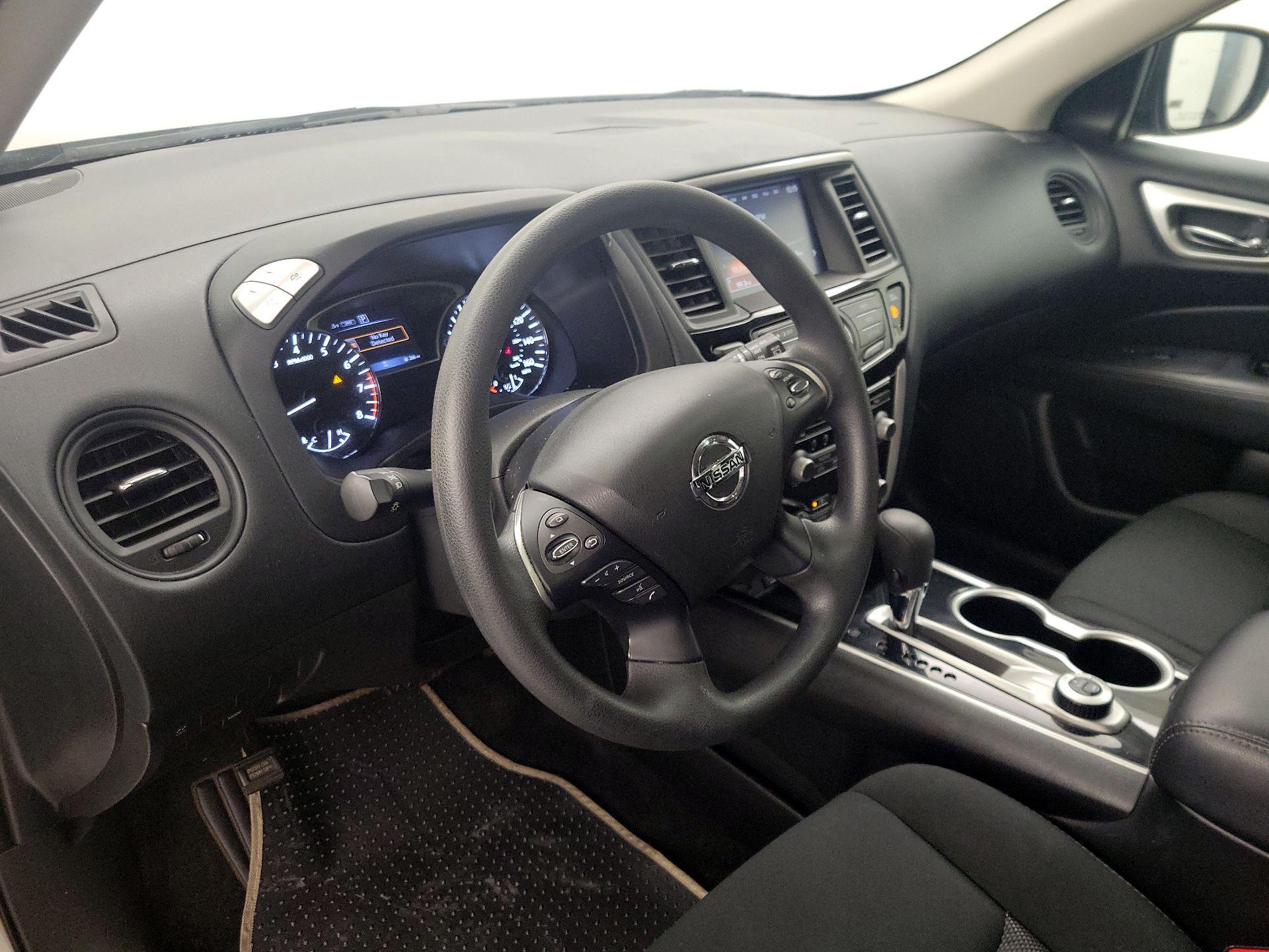 Thumbnail: 2020 Nissan Pathfinder - 9