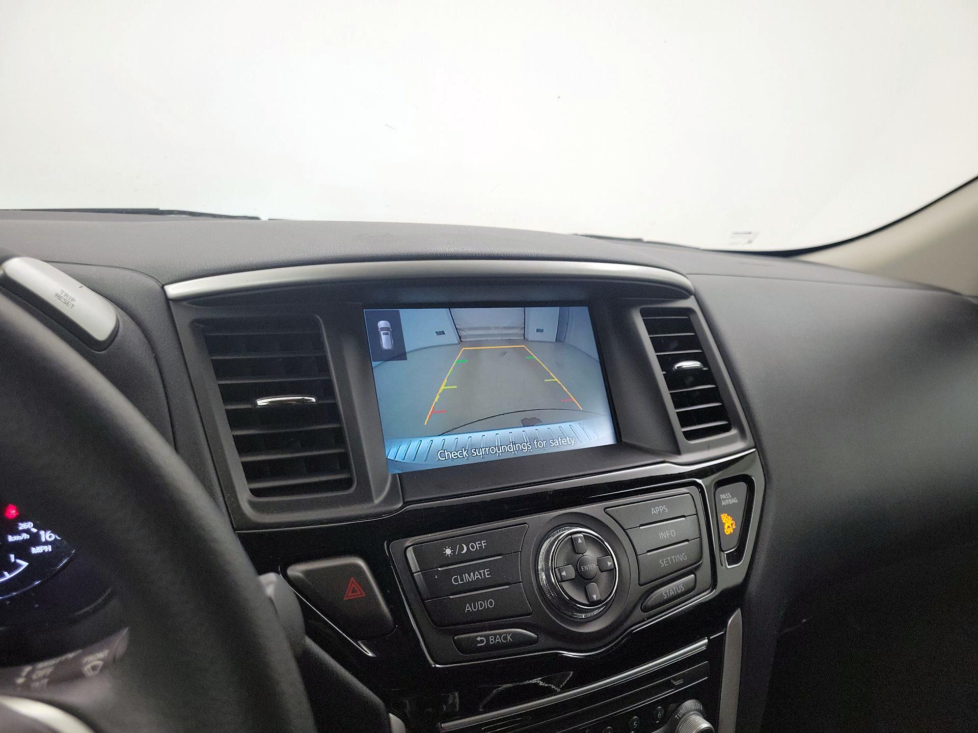Thumbnail: 2020 Nissan Pathfinder - 14