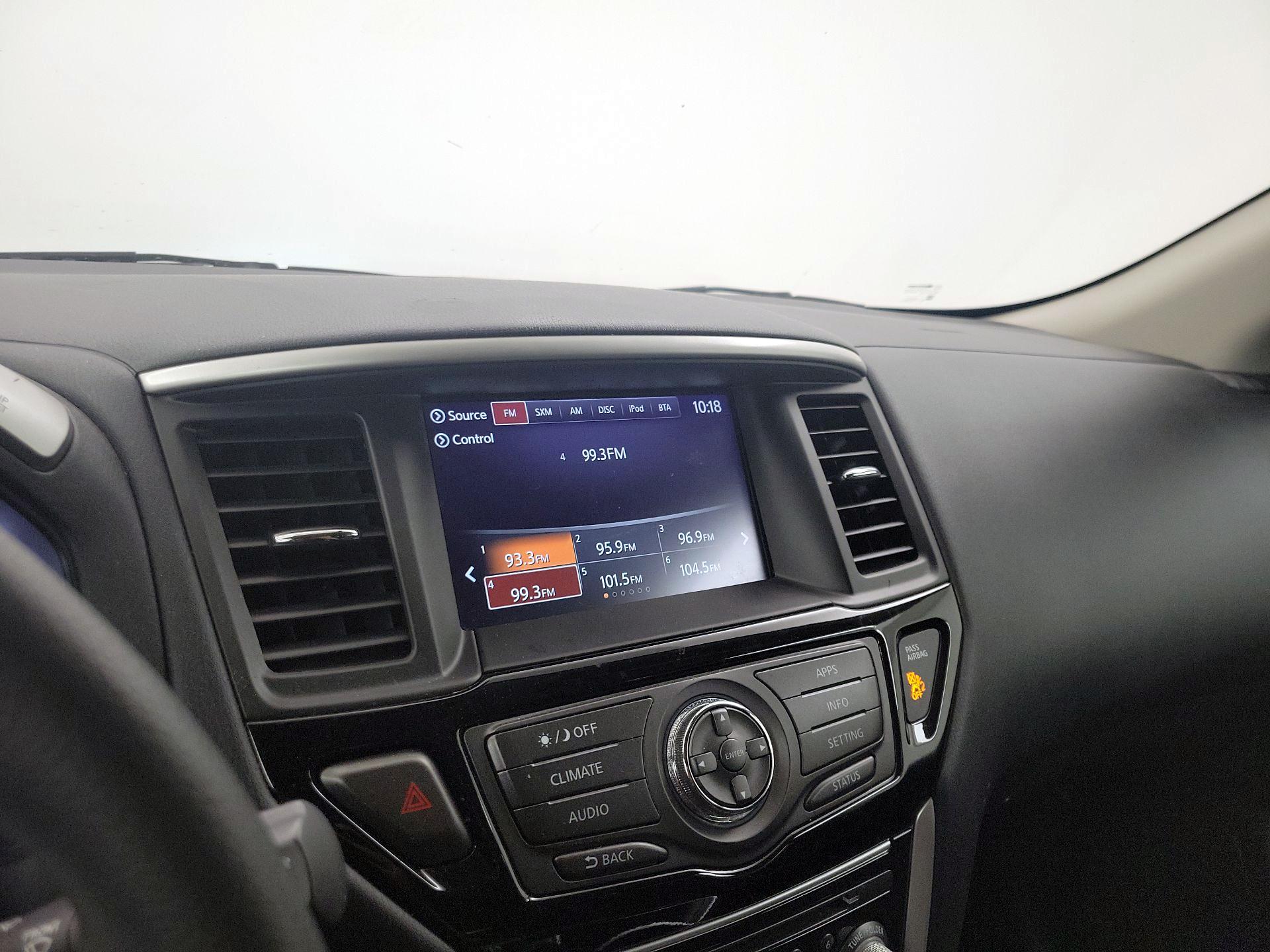 Thumbnail: 2020 Nissan Pathfinder - 15