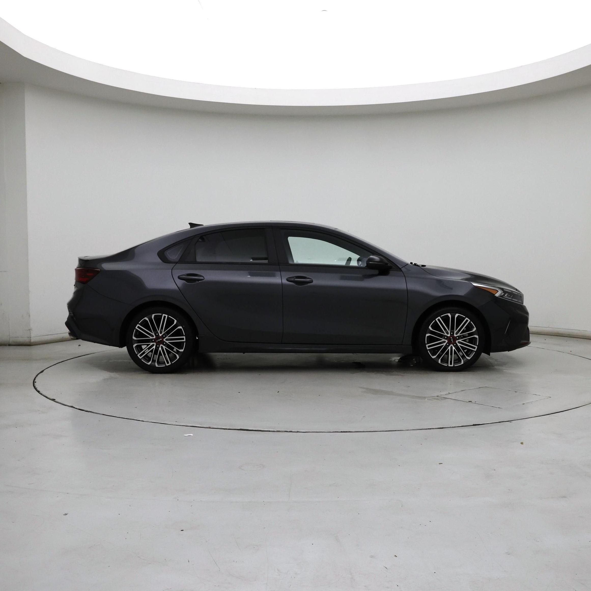 Thumbnail: 2023 Kia Forte - 7