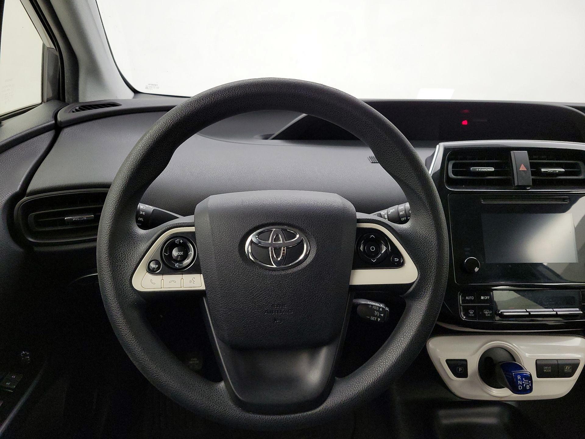 Thumbnail: 2016 Toyota Prius - 10