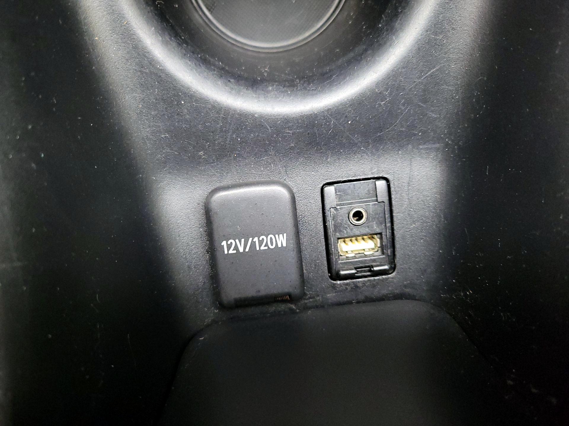 Thumbnail: 2016 Toyota Prius - 18
